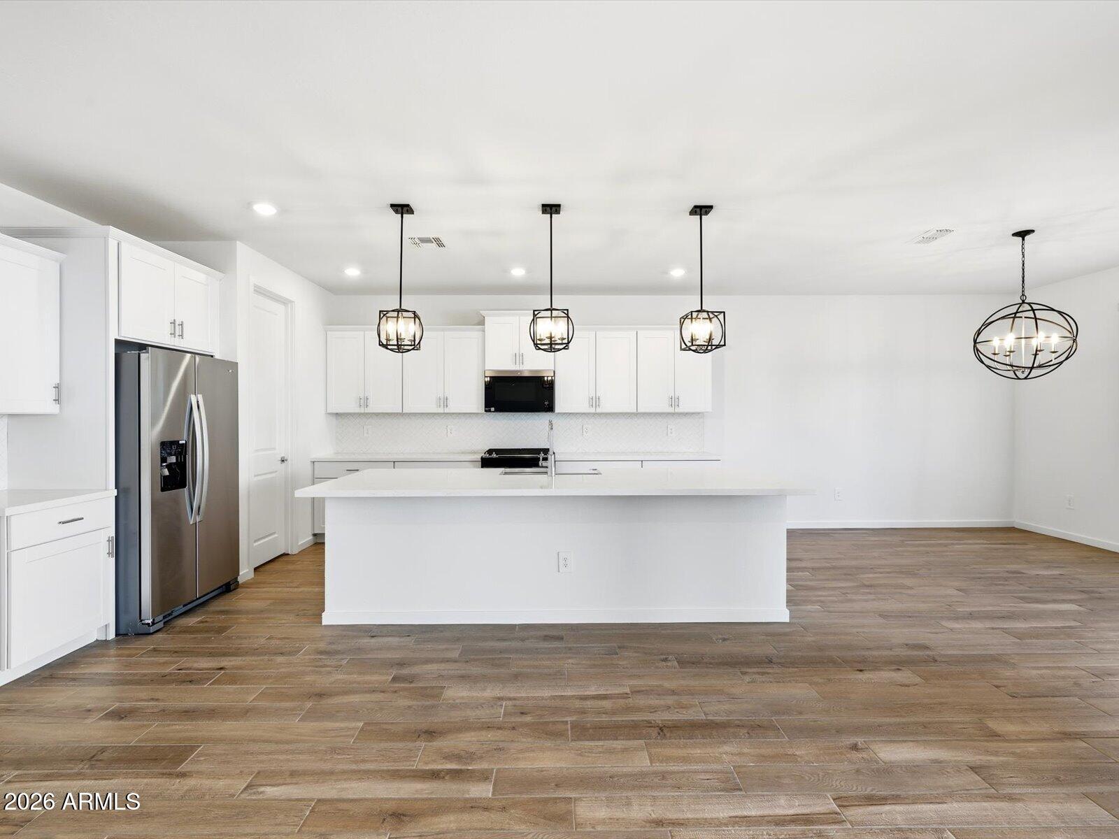 17728 W ILLINI Street