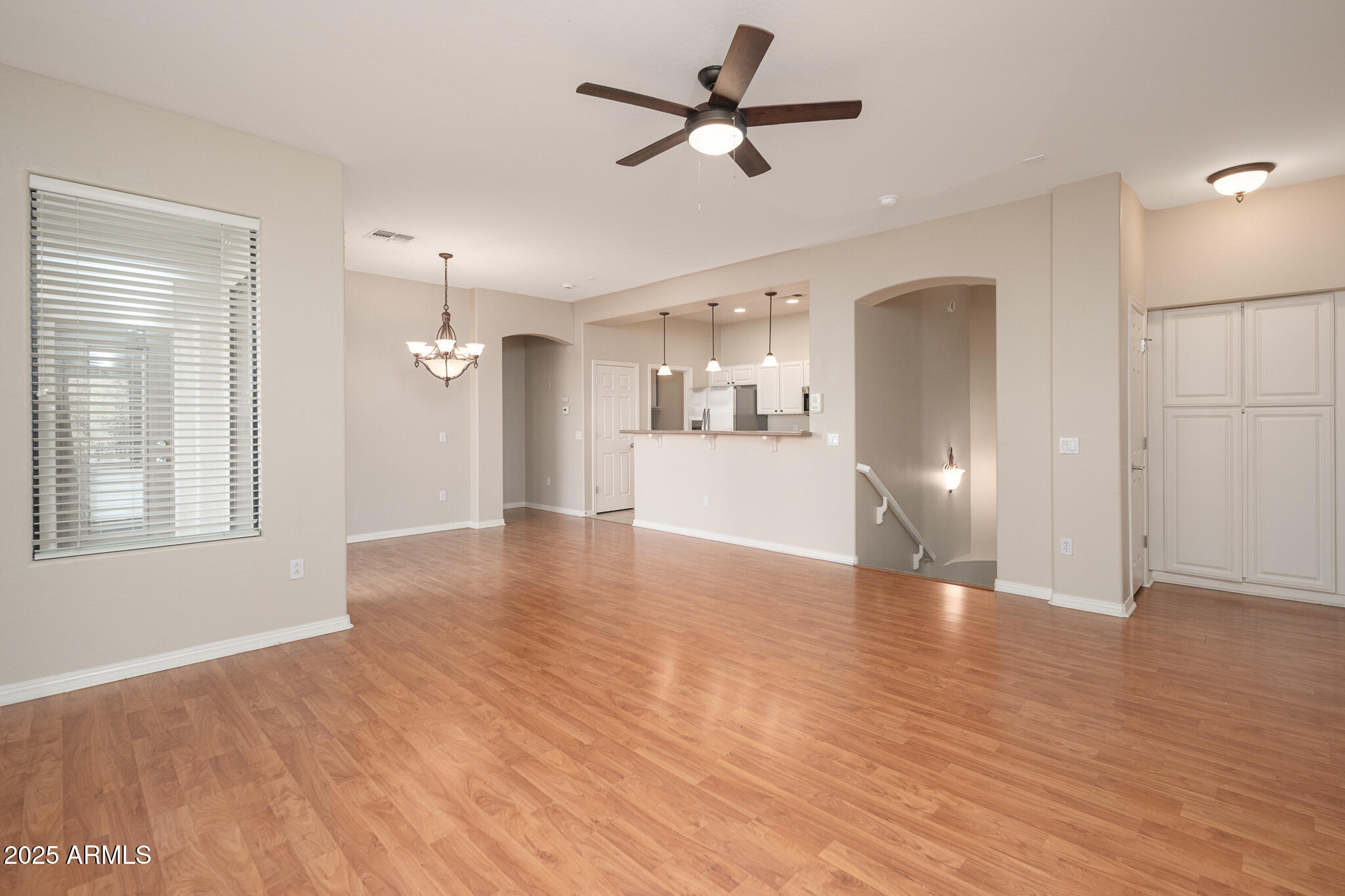 Phoenix, Arizona 85042, United States, 2 Bedrooms Bedrooms, ,2 BathroomsBathrooms,Residential,Pending,1521