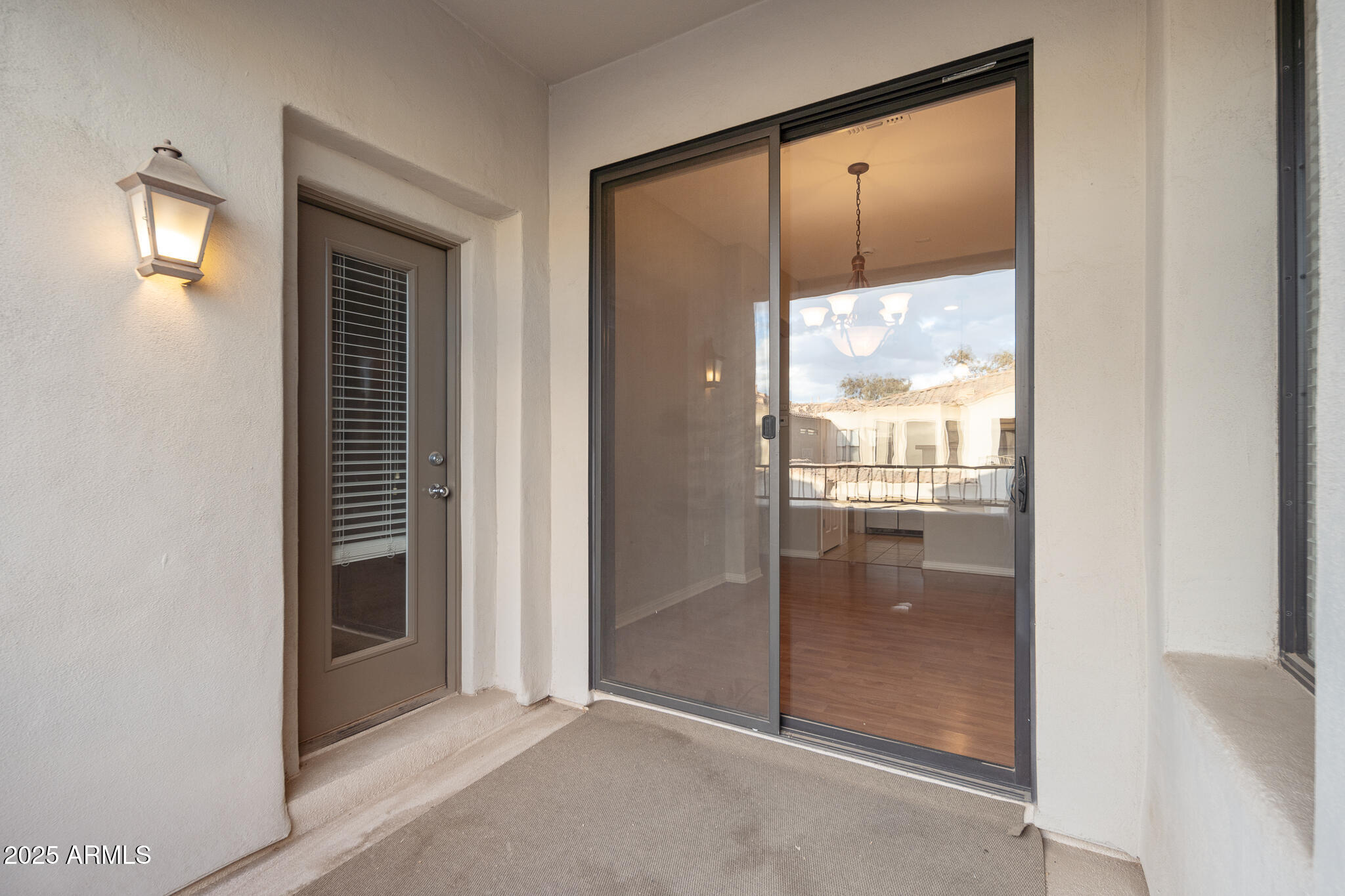 Phoenix, Arizona 85042, United States, 2 Bedrooms Bedrooms, ,2 BathroomsBathrooms,Residential,Pending,1521