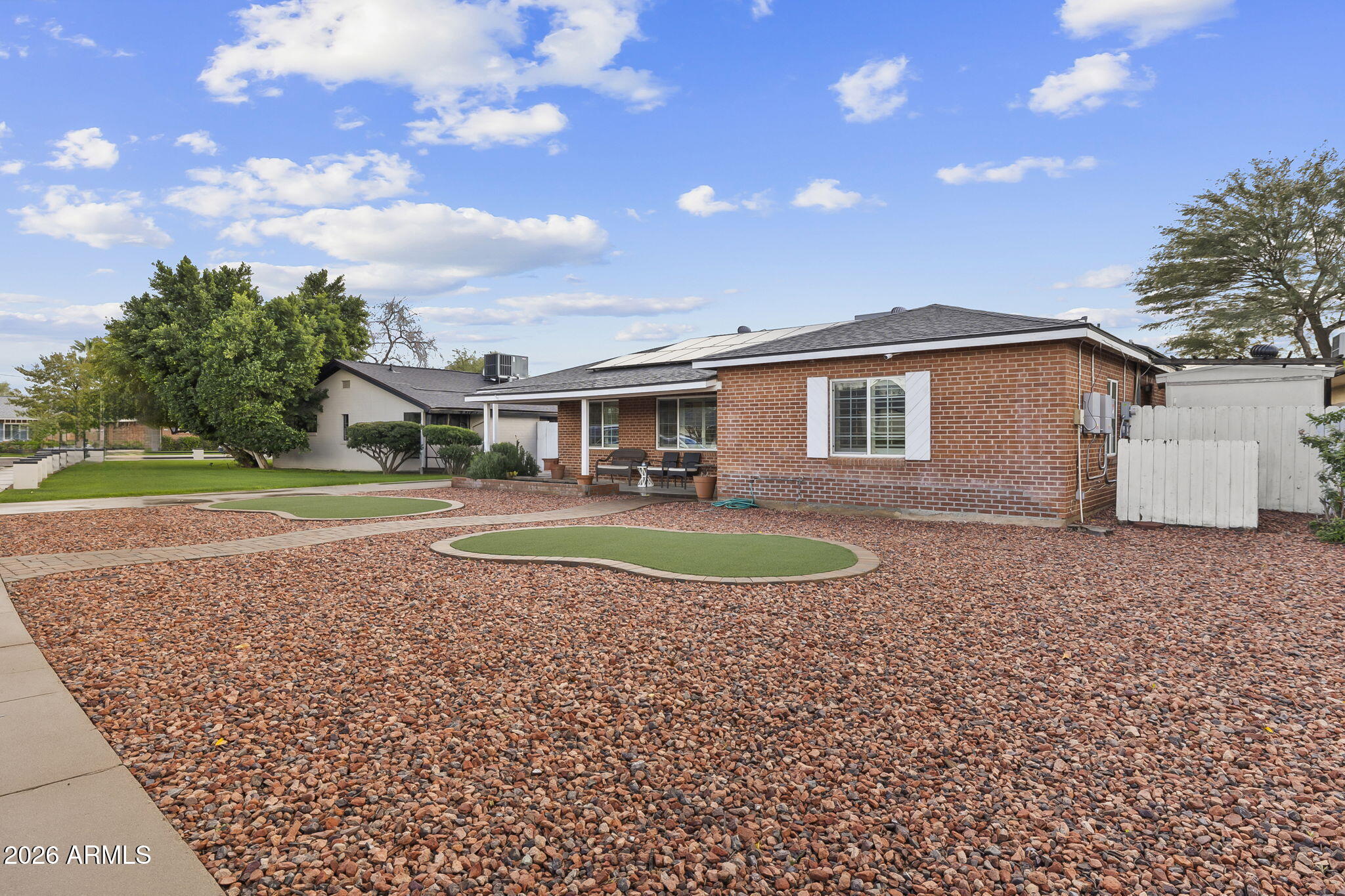 1607 W WHITTON Avenue