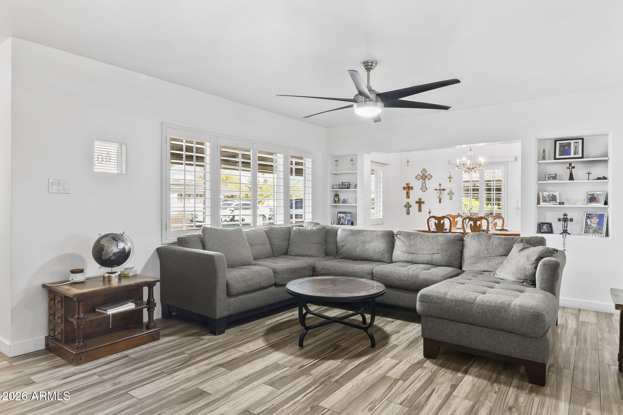 1607 W WHITTON Avenue