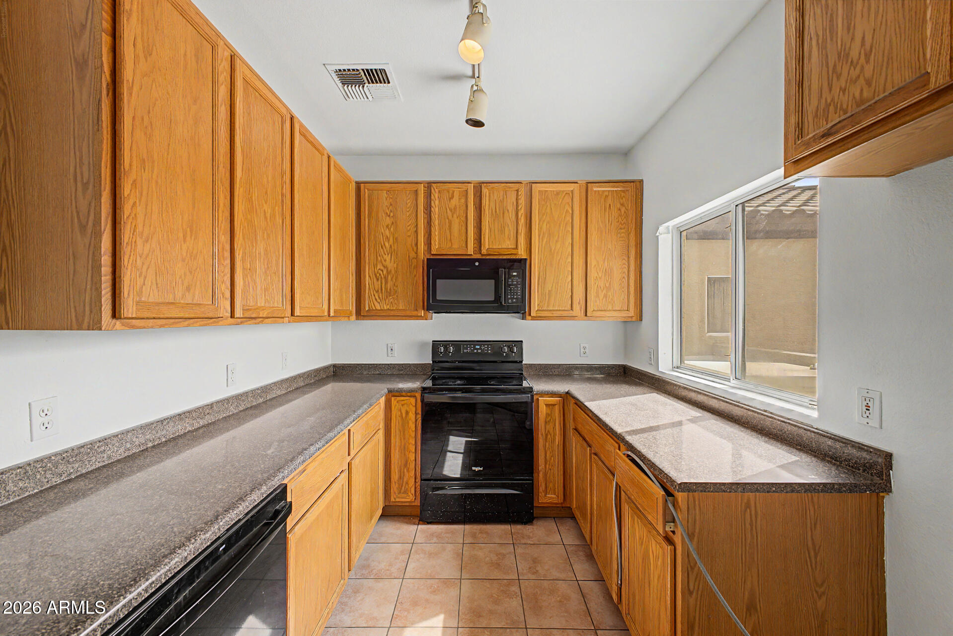 SUPERSTITION LAKES UNIT 2 CONDOMINIUM AMD - Residential
