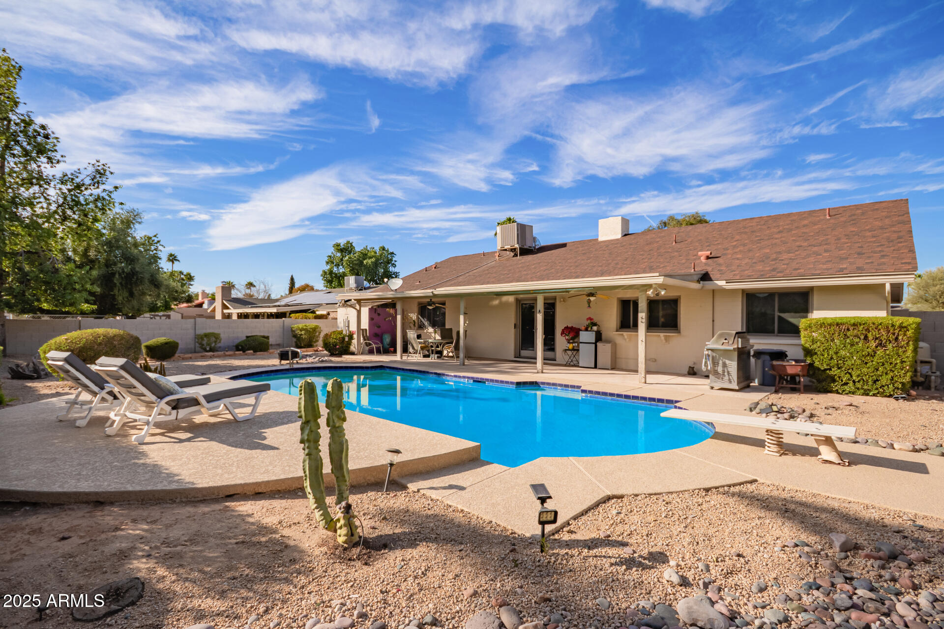 4409 E GELDING Drive