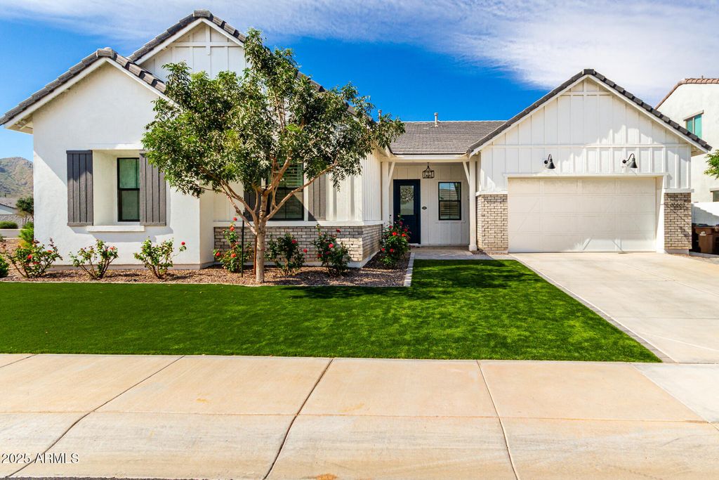 Photo of 35562 N Gemstone Way, San Tan Valley, AZ 85144 (MLS # 6934470)