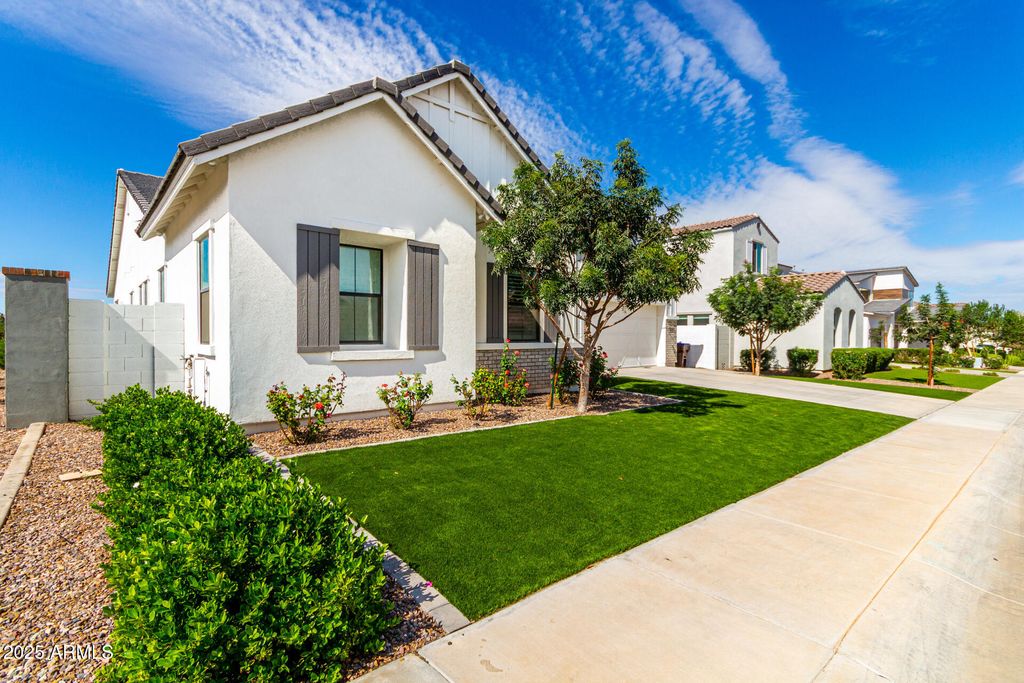 Photo of 35562 N Gemstone Way, San Tan Valley, AZ 85144 (MLS # 6934470)