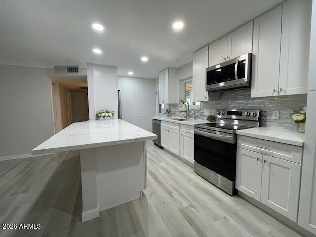 705 E KACHINA Avenue