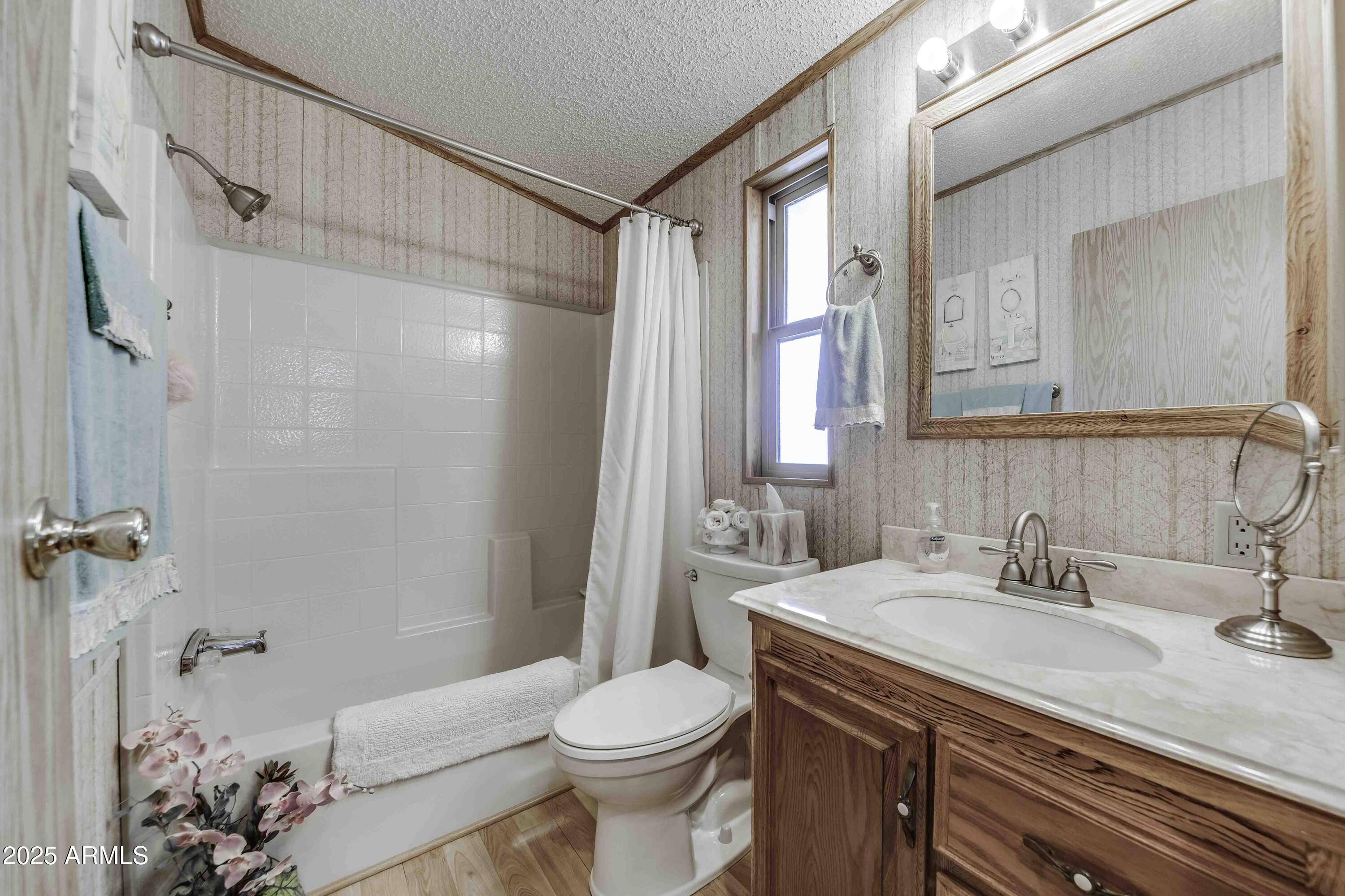 17200 W BELL Road 1693