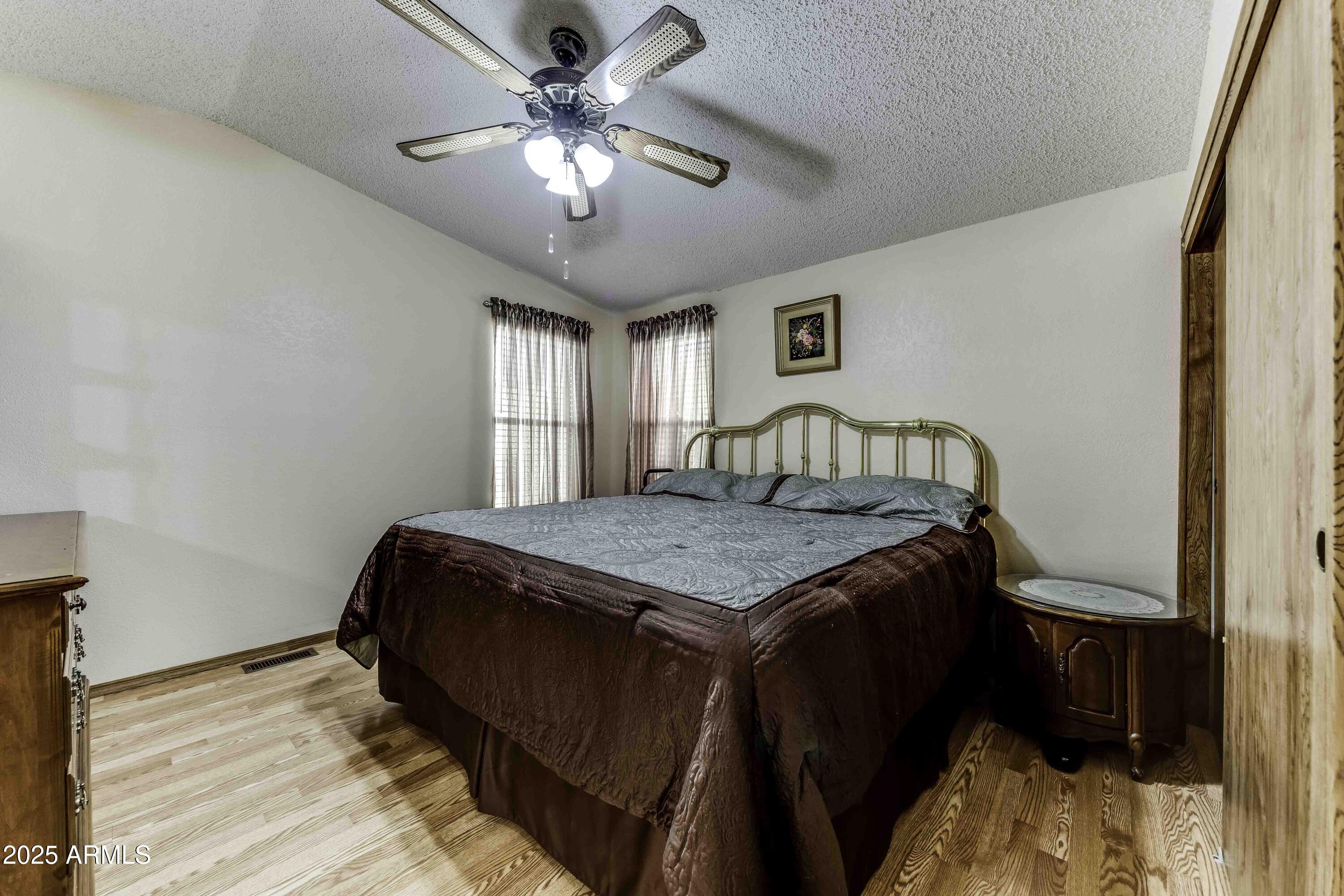 17200 W BELL Road 1693