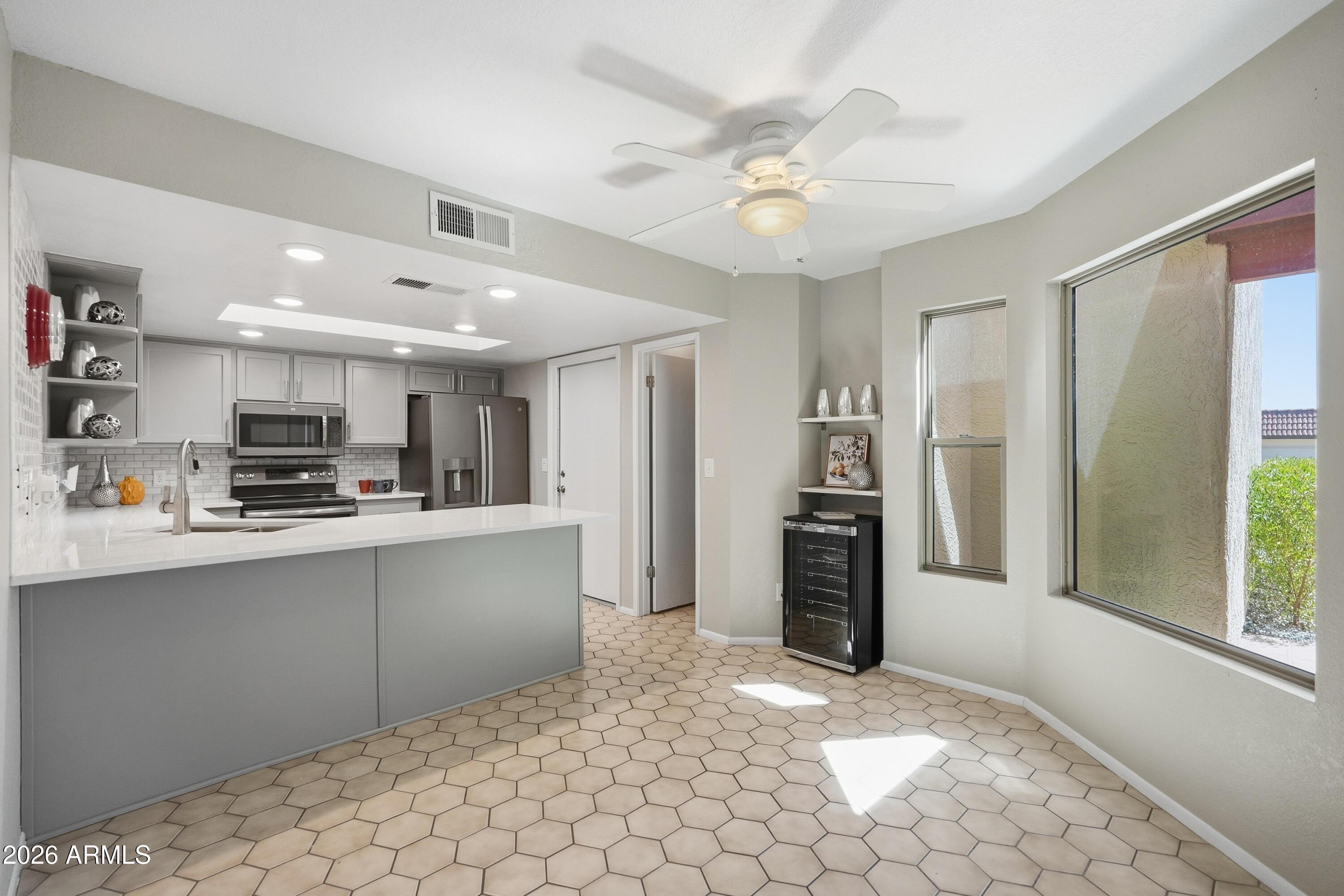 2428 E VILLA MARIA Drive