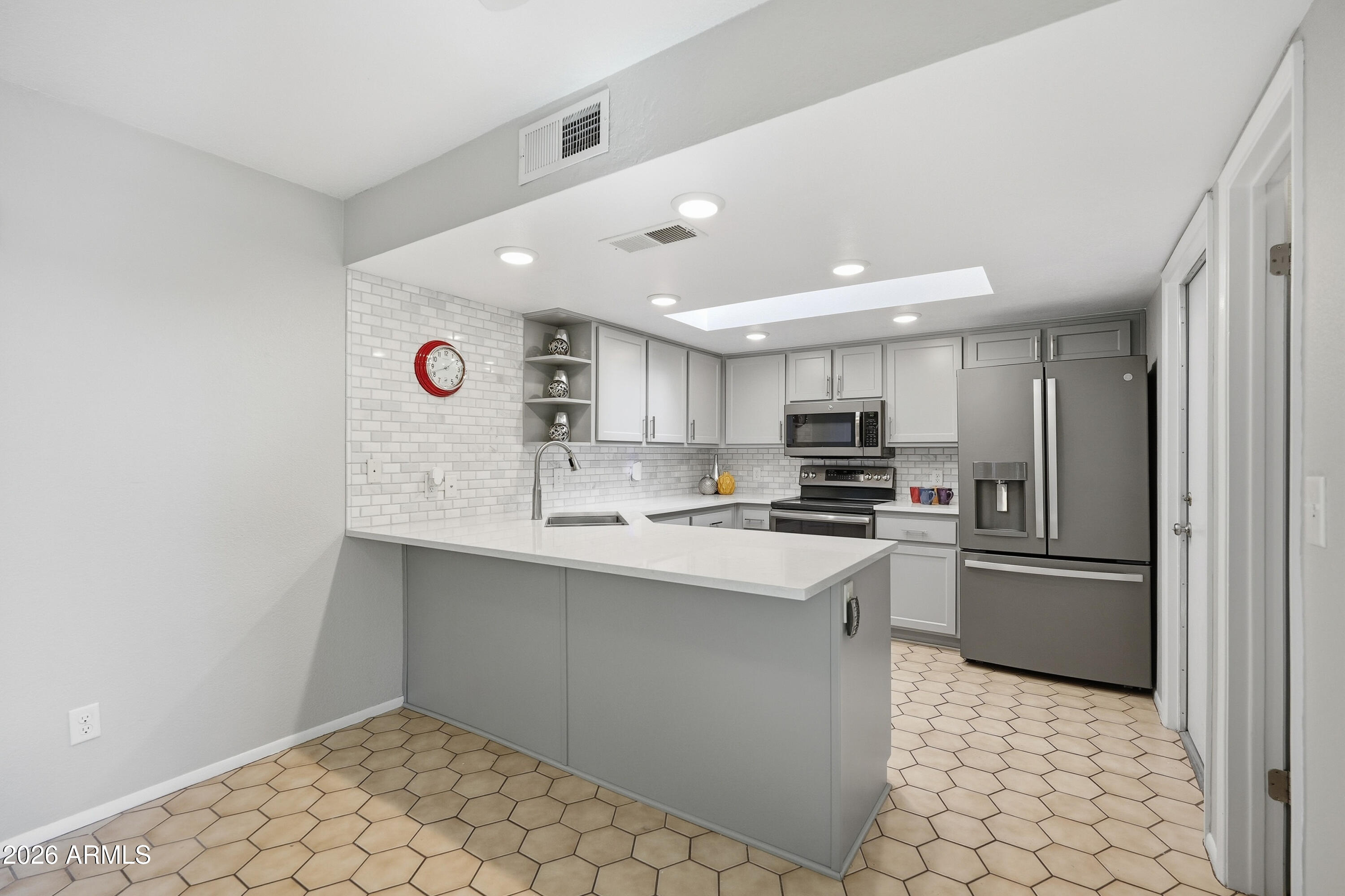 2428 E VILLA MARIA Drive