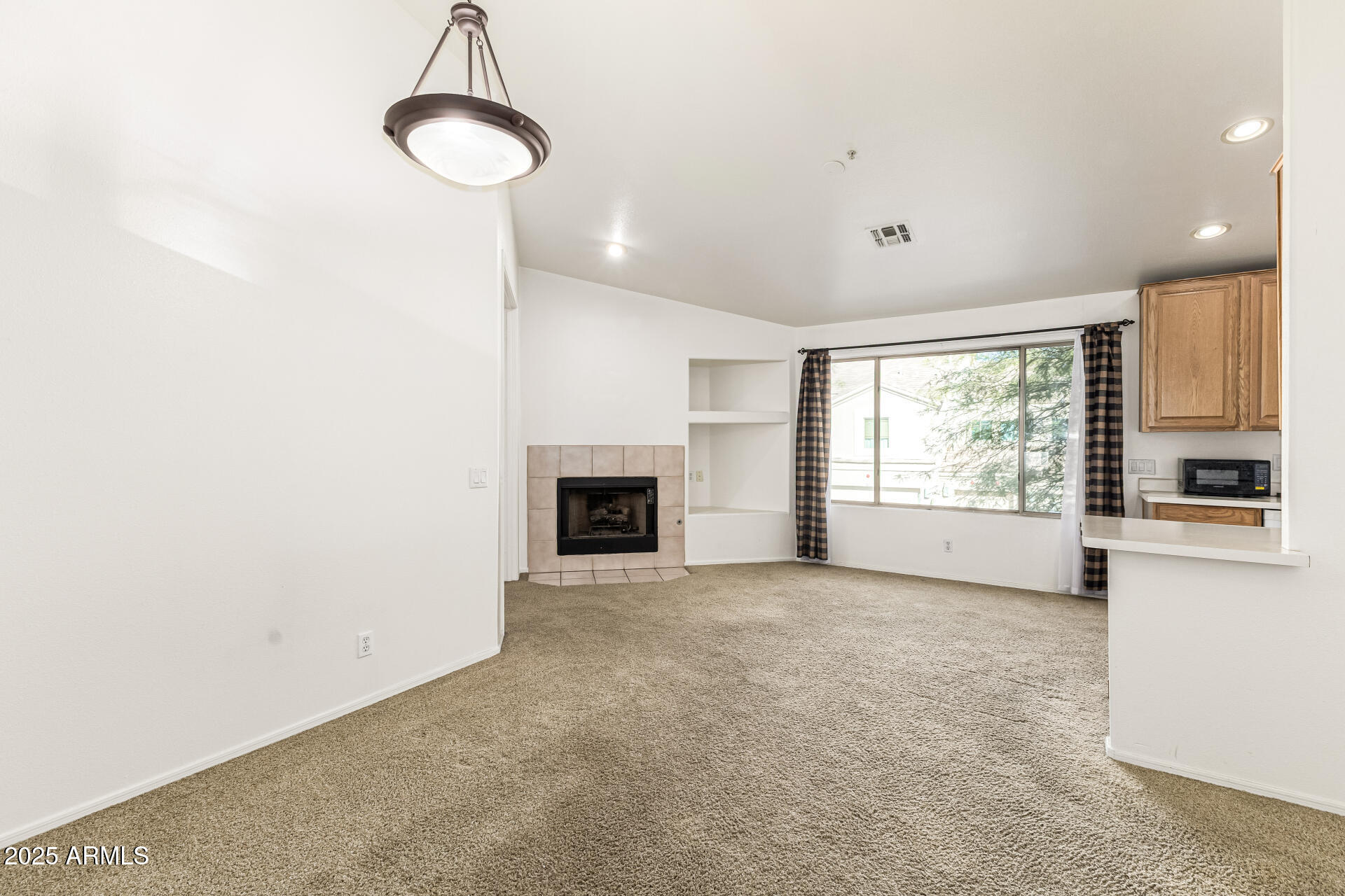 7550 E EARLL Drive 74