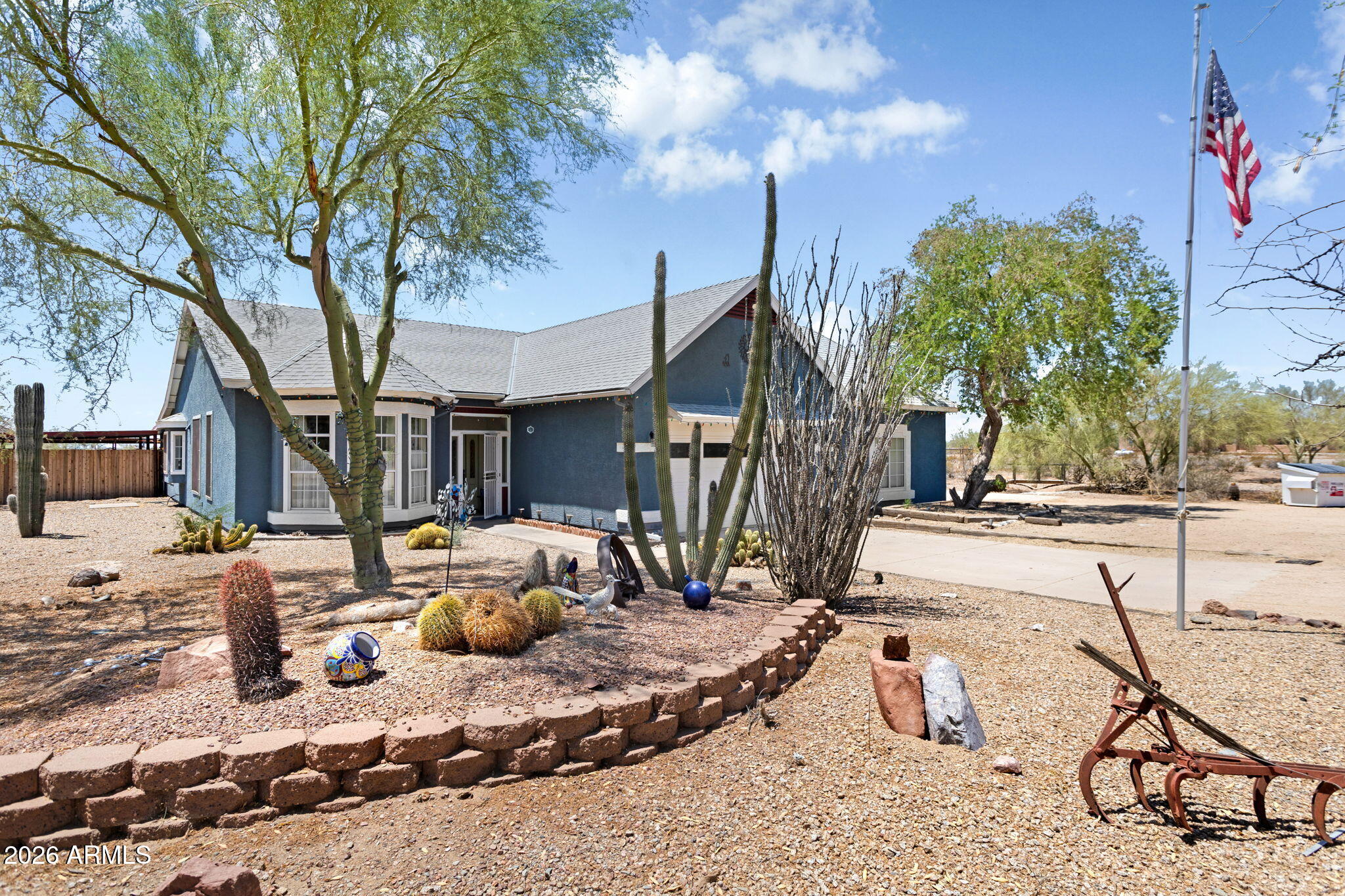 15679 W DUANE Lane