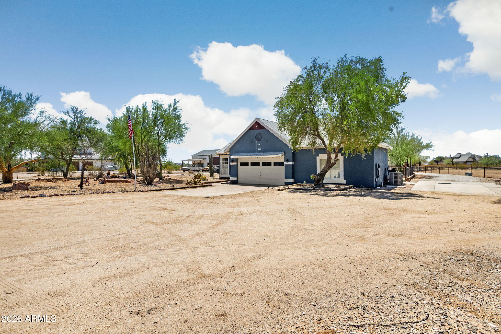 15679 W DUANE Lane
