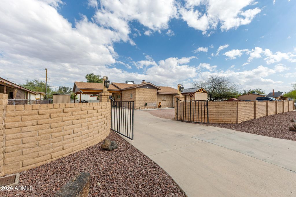 Photo of 315 S 82nd Way, Mesa, AZ 85208 (MLS # 6996707)