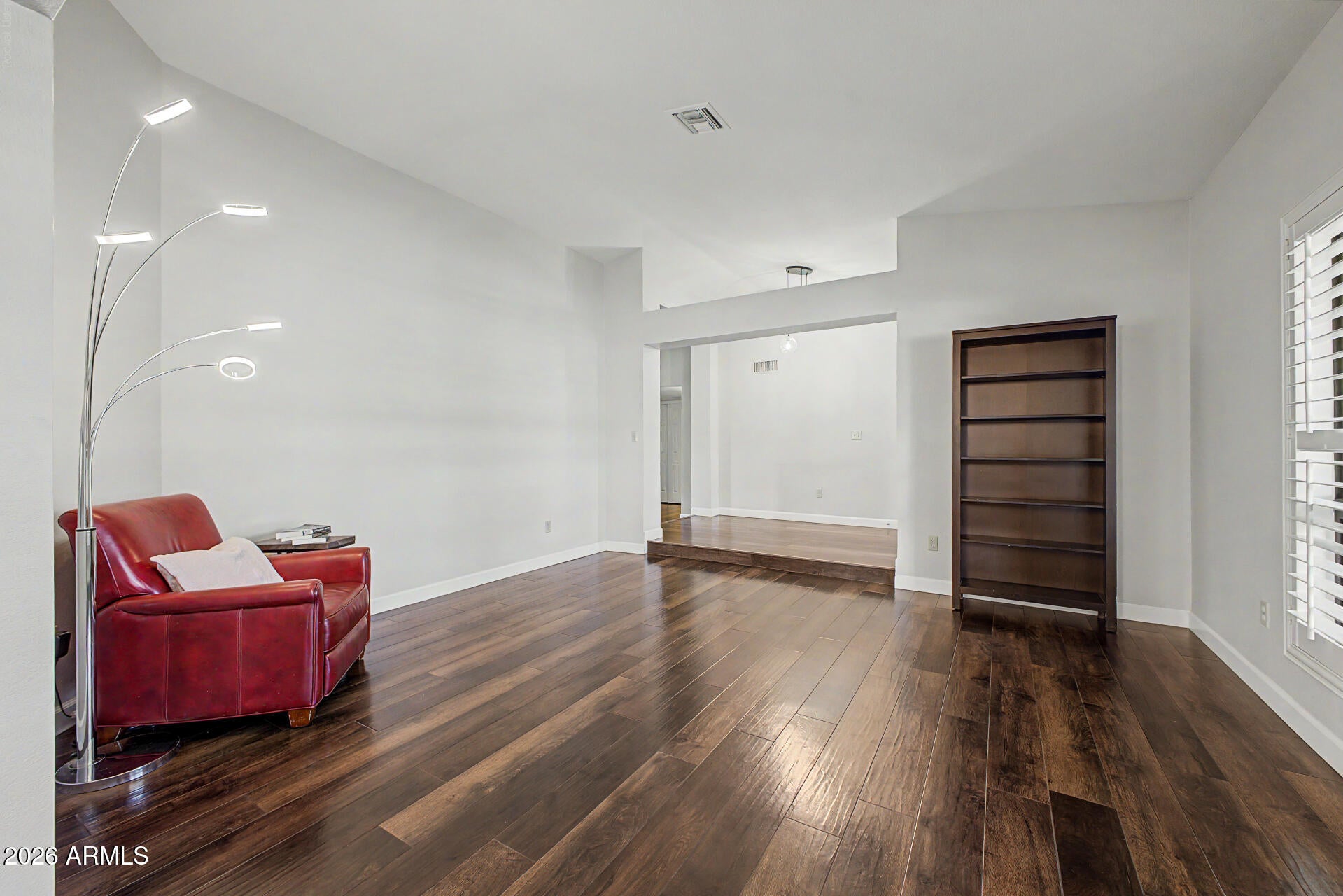 224 W KNOX Road