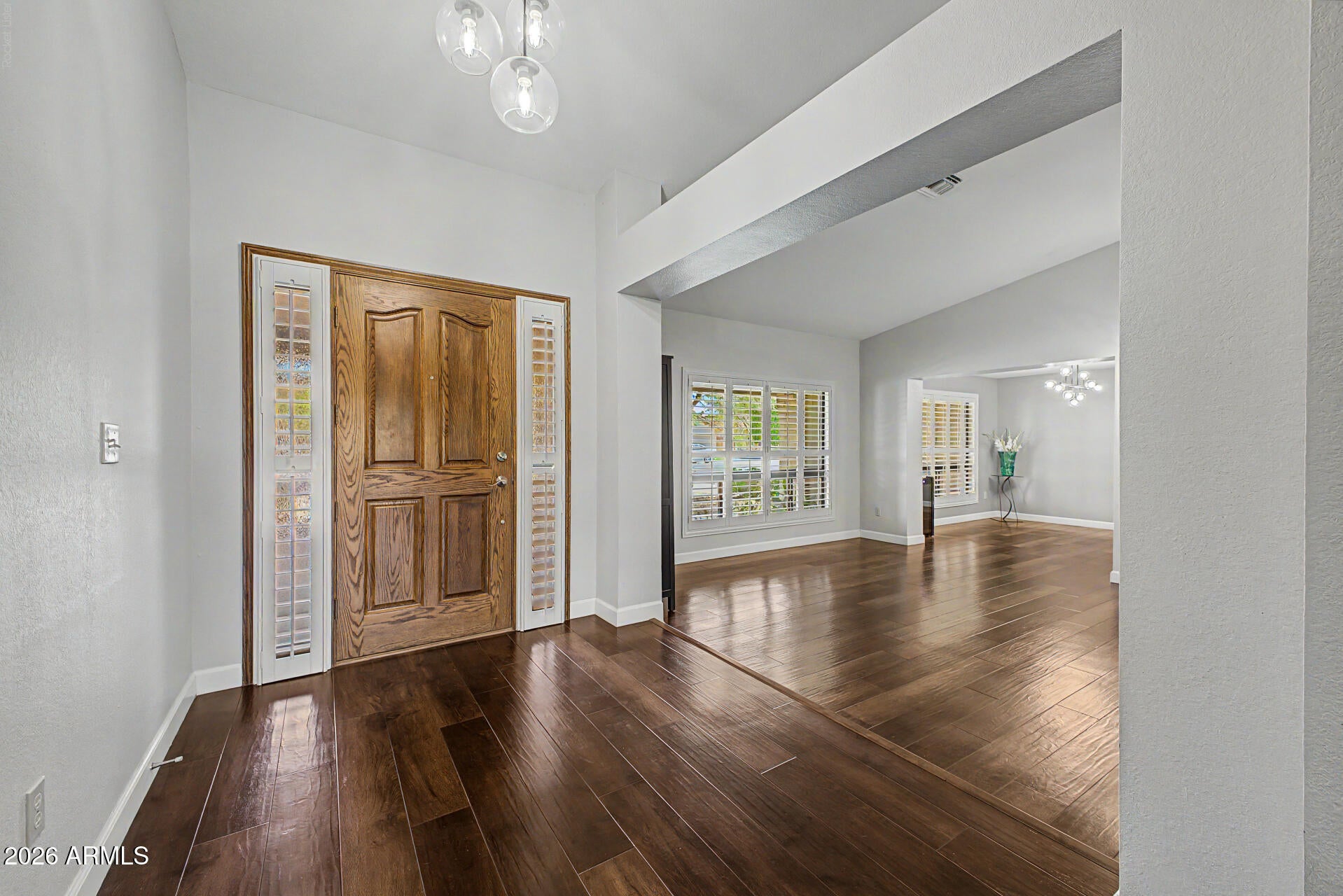224 W KNOX Road