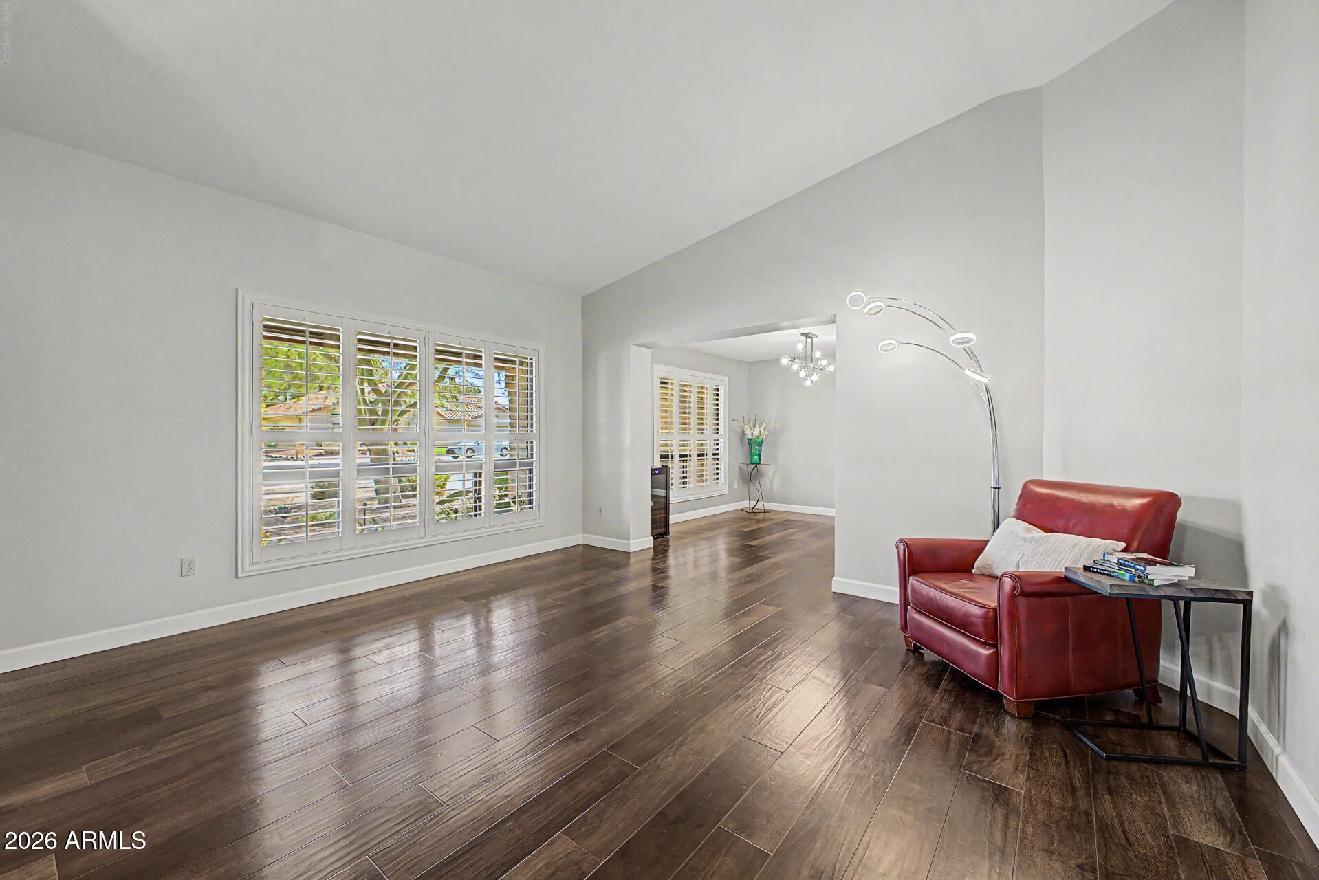 224 W KNOX Road