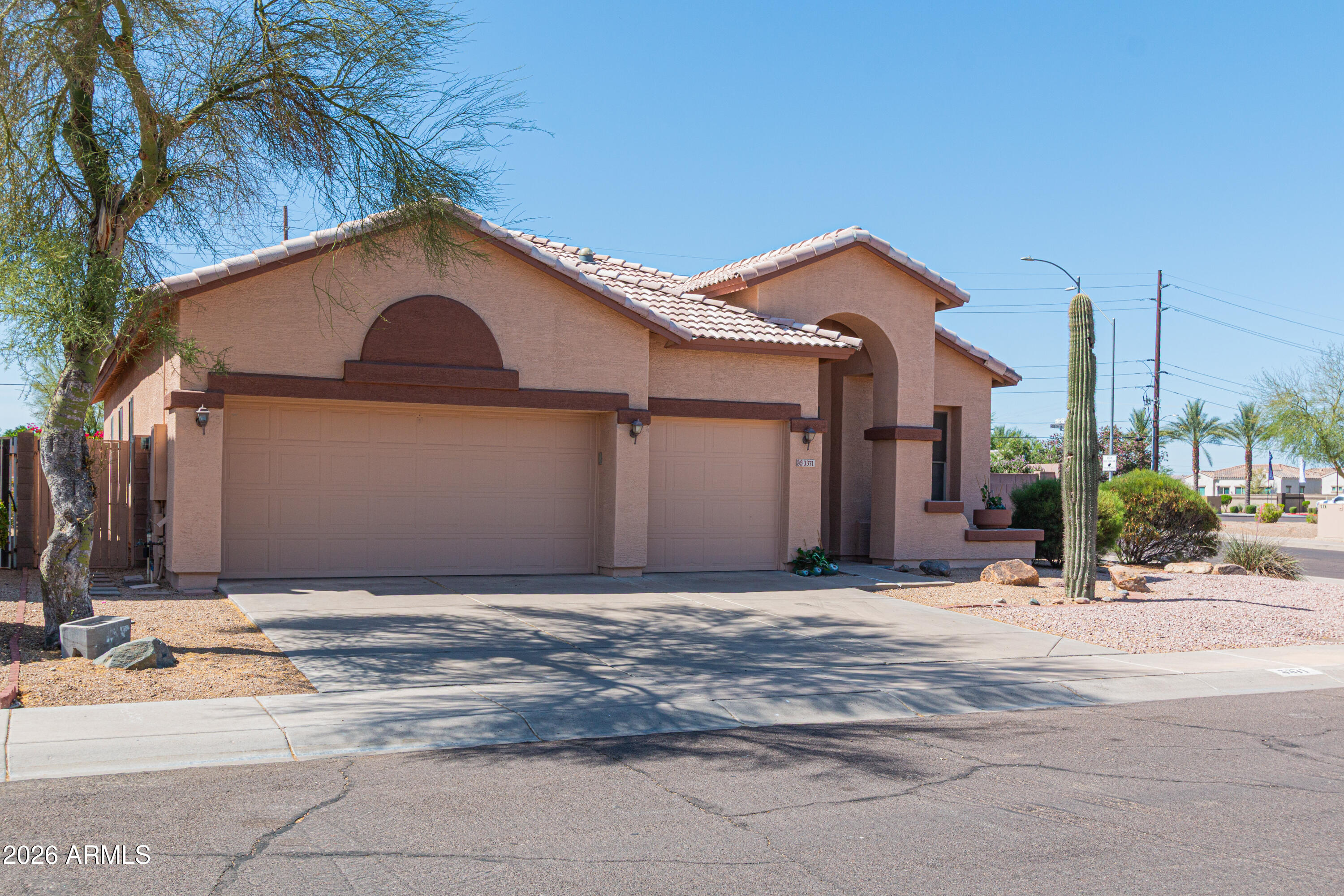 3371 W VIA DEL SOL Drive
