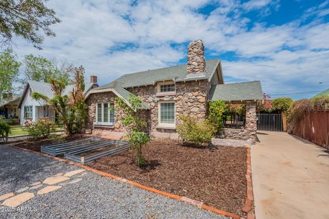 1922 W HOLLY Street Phoenix AZ 85009