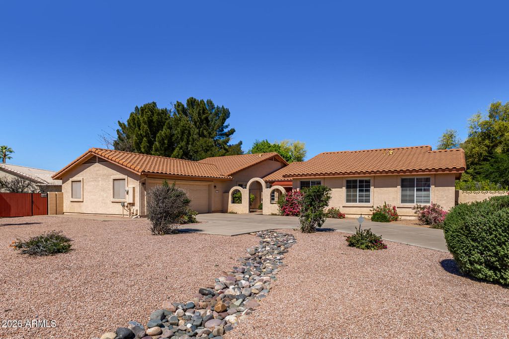 Photo of 11818 N 56th Avenue, Glendale, AZ 85304 (MLS # 7000787)