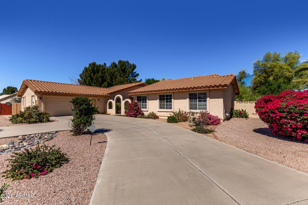 Photo of 11818 N 56th Avenue, Glendale, AZ 85304 (MLS # 7000787)