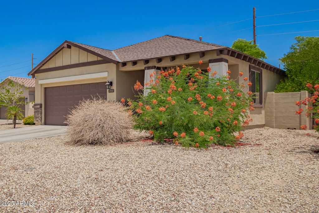Photo of 205 N 107th Drive, Avondale, AZ 85323 (MLS # 6883850)