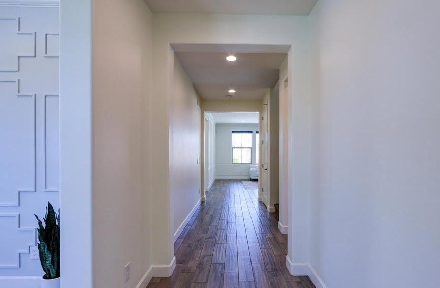 948 W Yosemite Drive