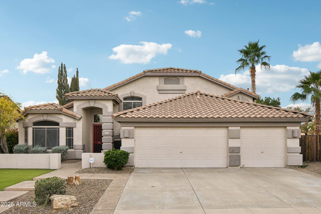 Photo of 21708 N 70th Drive, Glendale, AZ 85308 (MLS # 6960525)