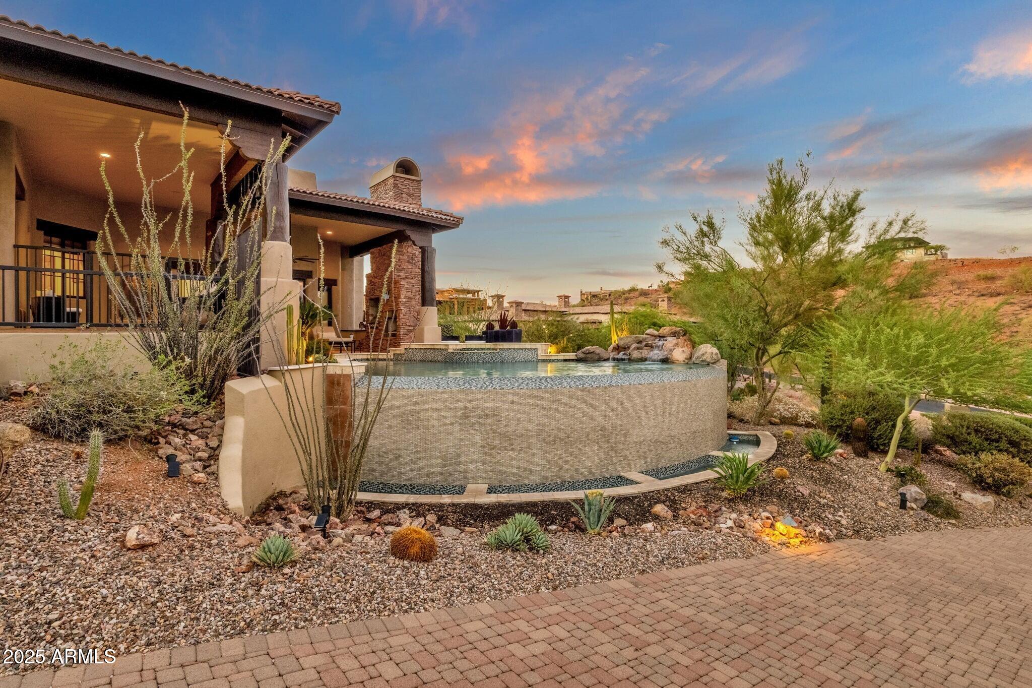 9630 N ROCK RIDGE Trail