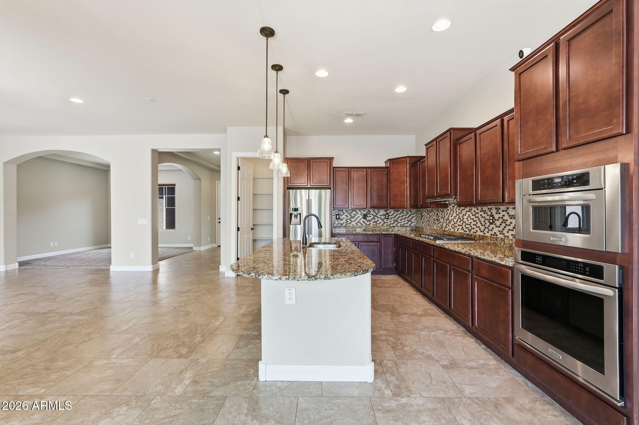 1328 W CAVEDALE Drive