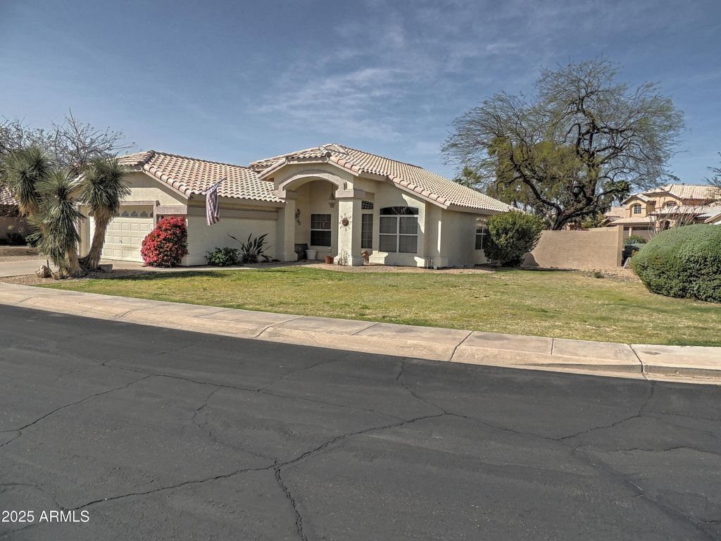 listing image 0