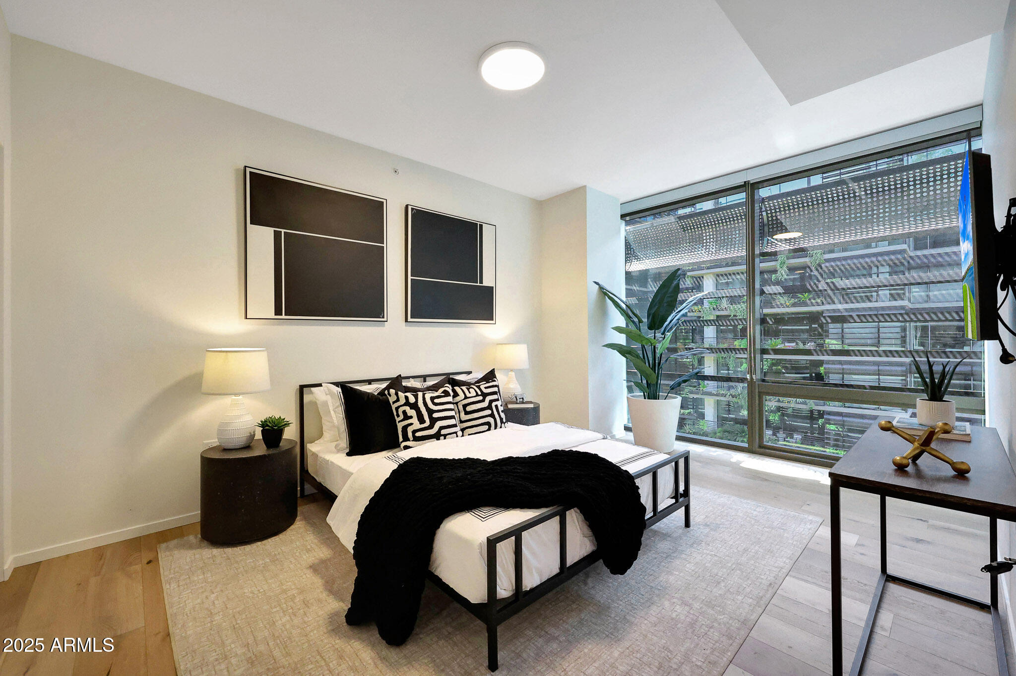 7180 E KIERLAND Boulevard 807