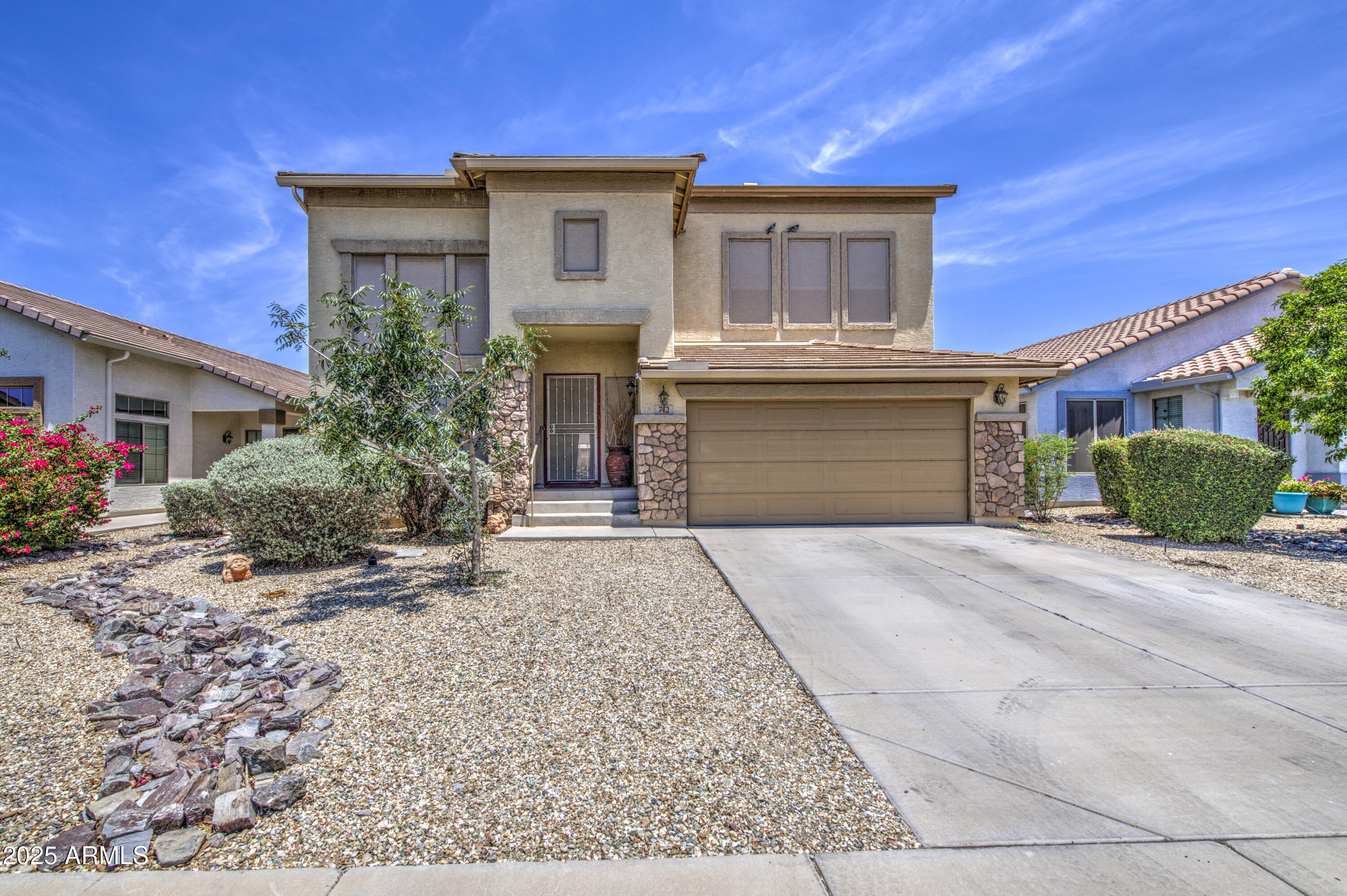 742 W AGRARIAN HILLS Drive