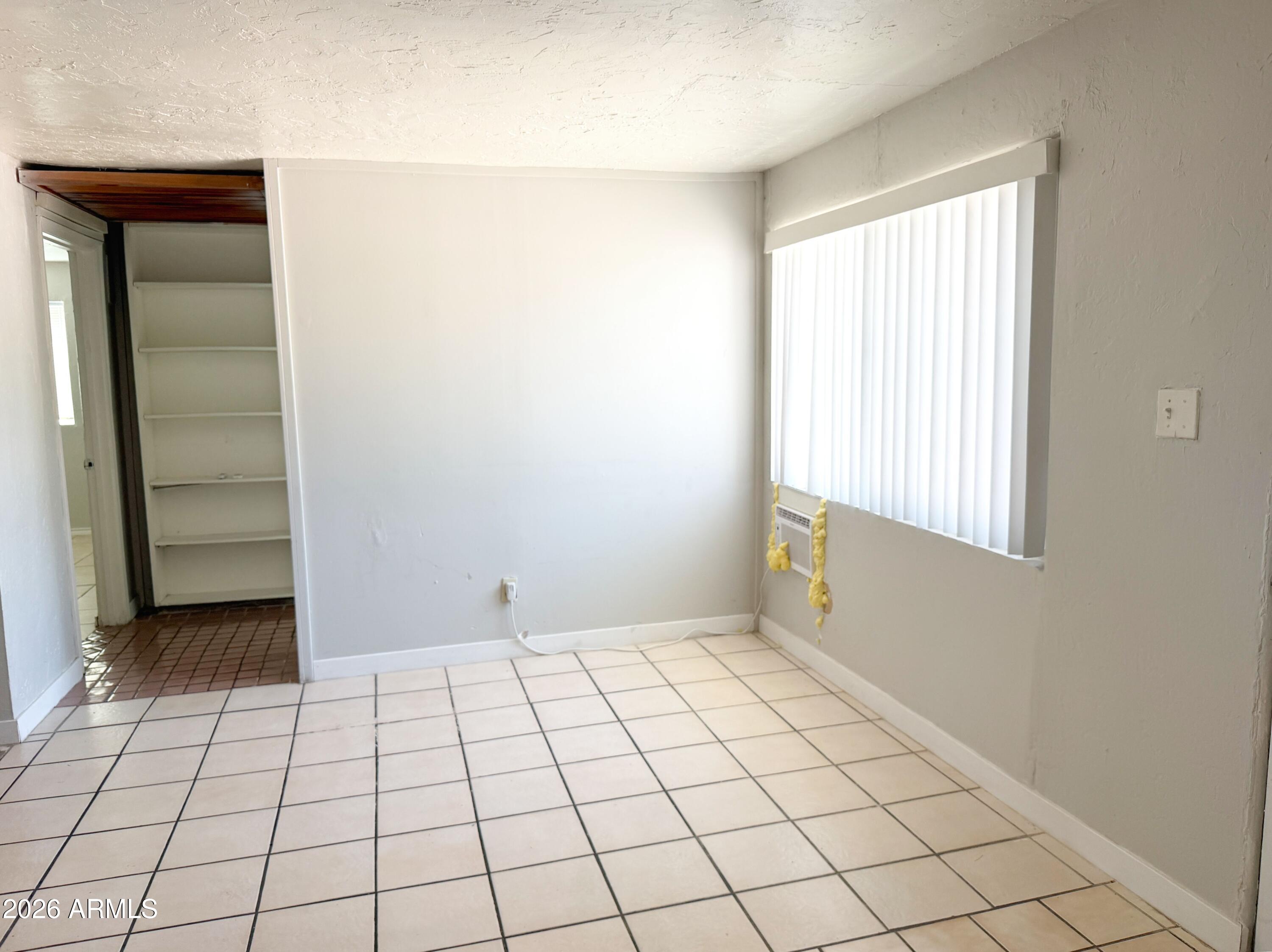 1125 E Devonshire Avenue Apt 5