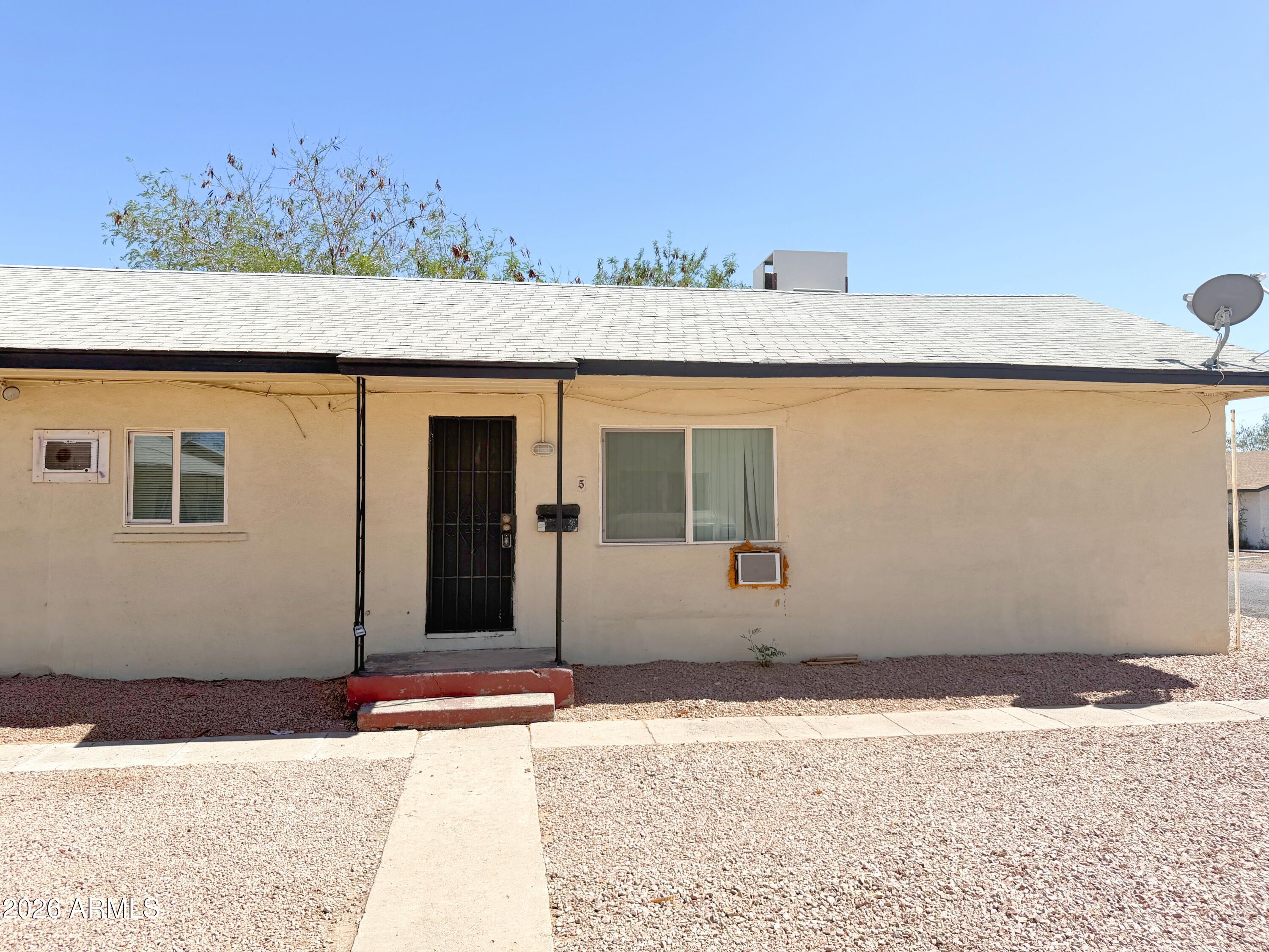 1125 E Devonshire Avenue Apt 5