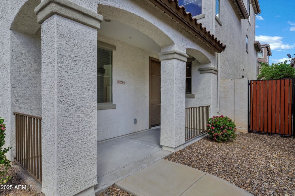 Photo of 1702 E Joseph Way, Gilbert, AZ 85295 (MLS # 6918869)