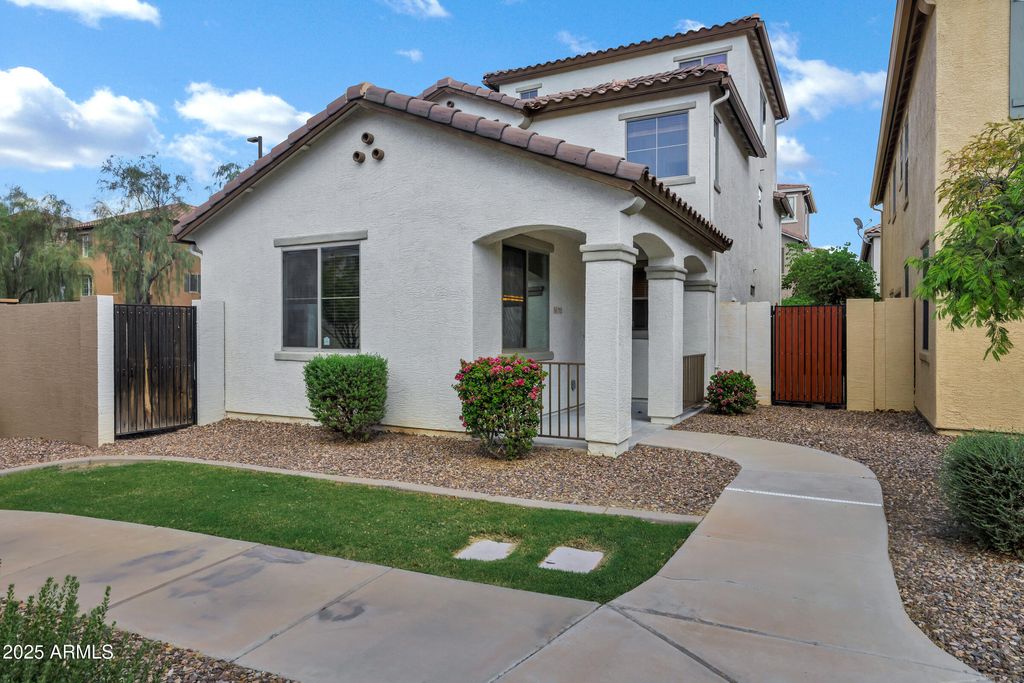 Photo of 1702 E Joseph Way, Gilbert, AZ 85295 (MLS # 6918869)