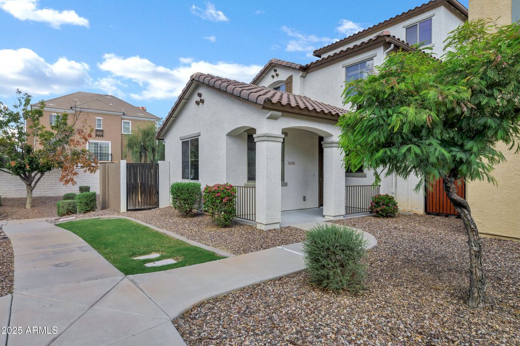 Photo of 1702 E Joseph Way, Gilbert, AZ 85295 (MLS # 6918869)