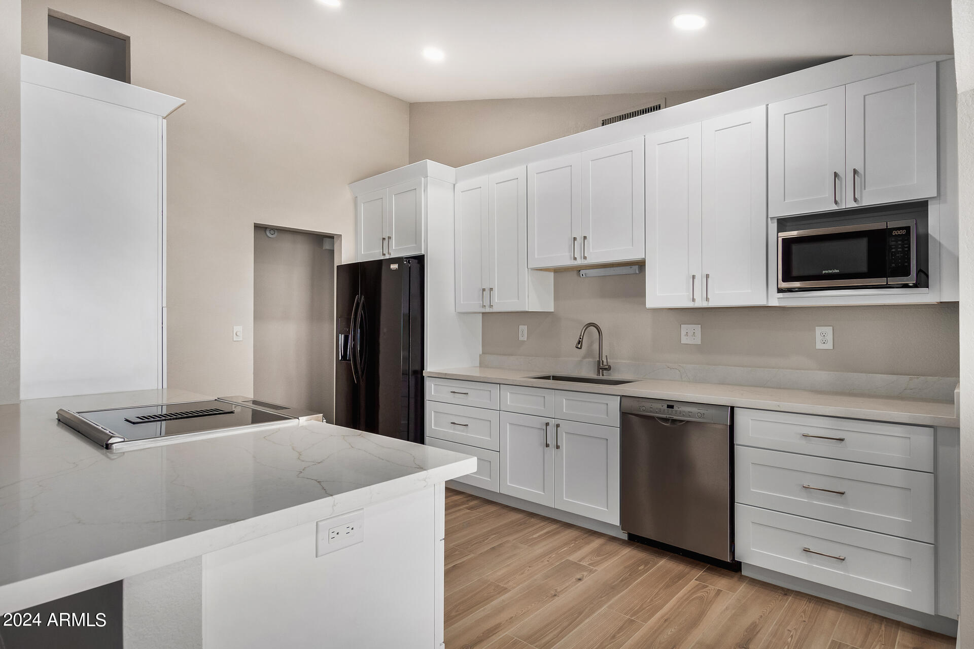 3128 E CHARLESTON Avenue