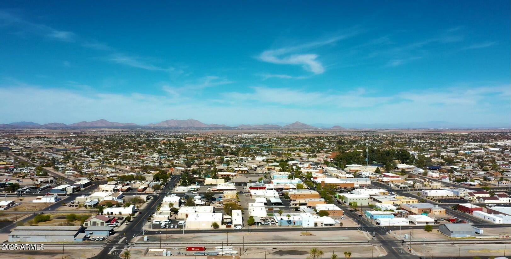 313 S Top and Bottom Street -