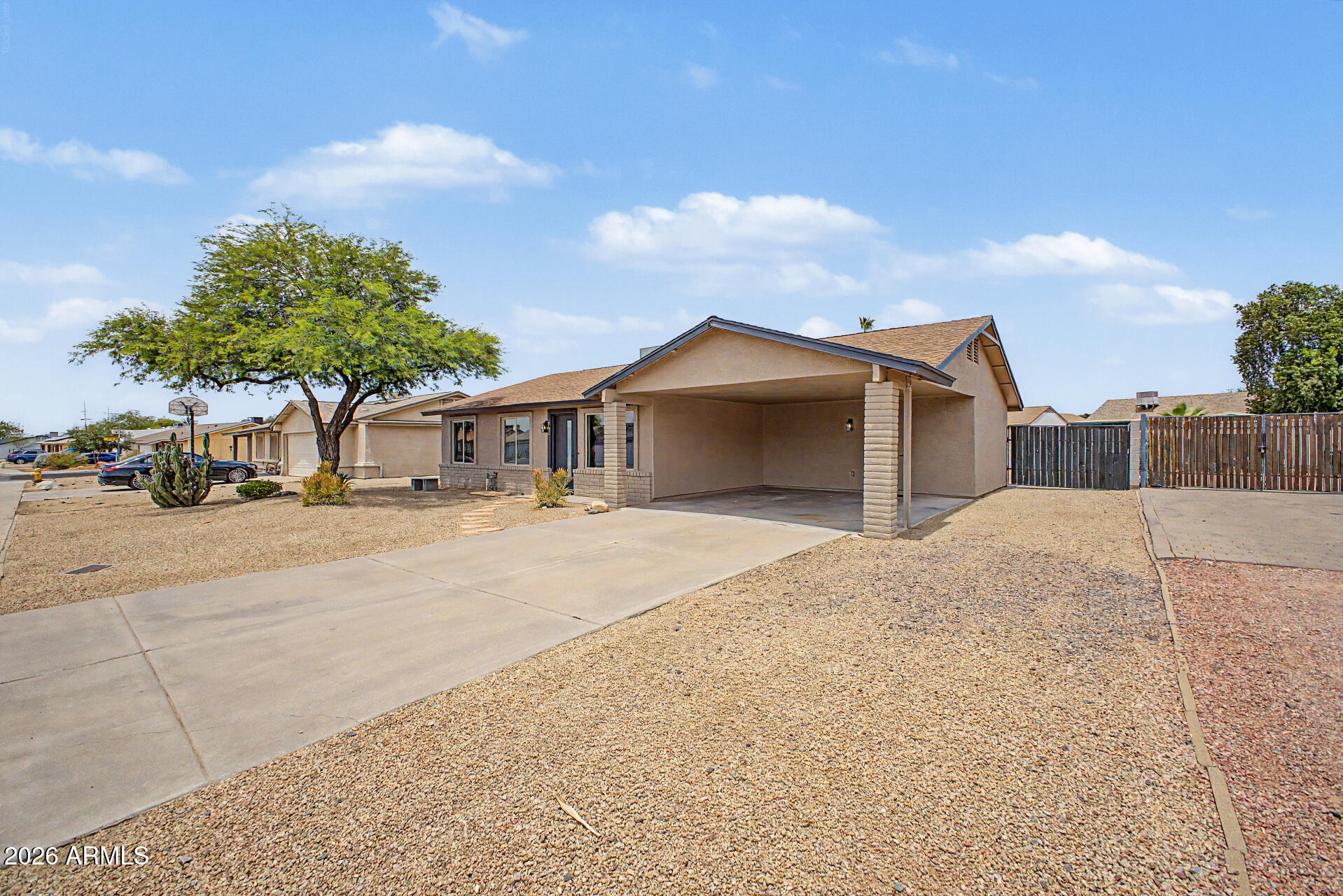 908 W MONTOYA Lane