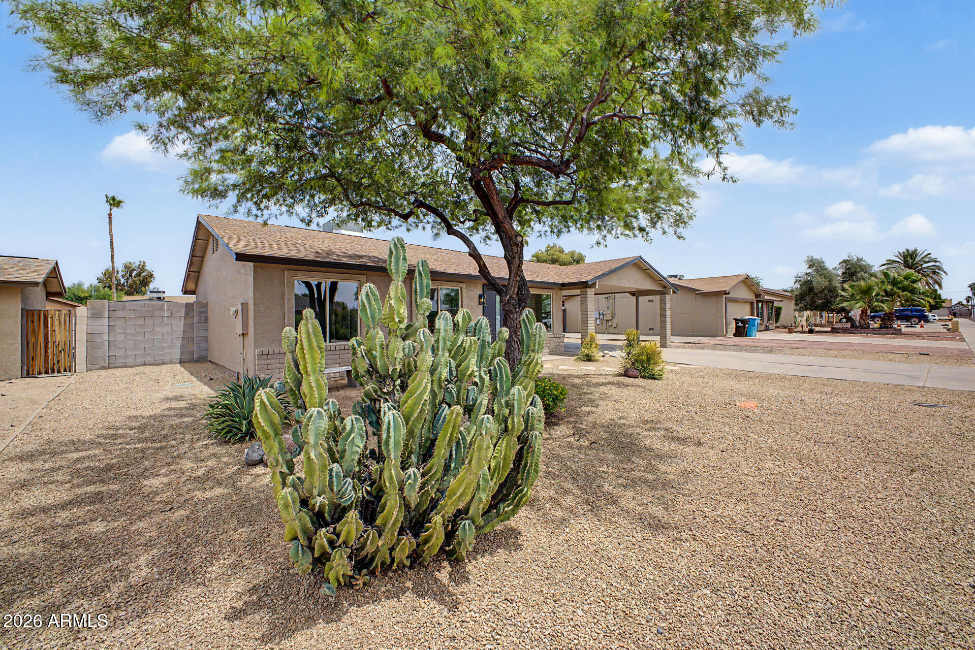 908 W MONTOYA Lane