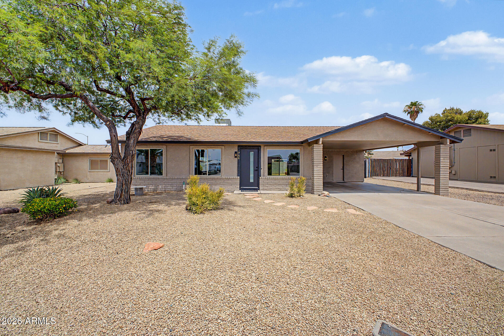 908 W MONTOYA Lane