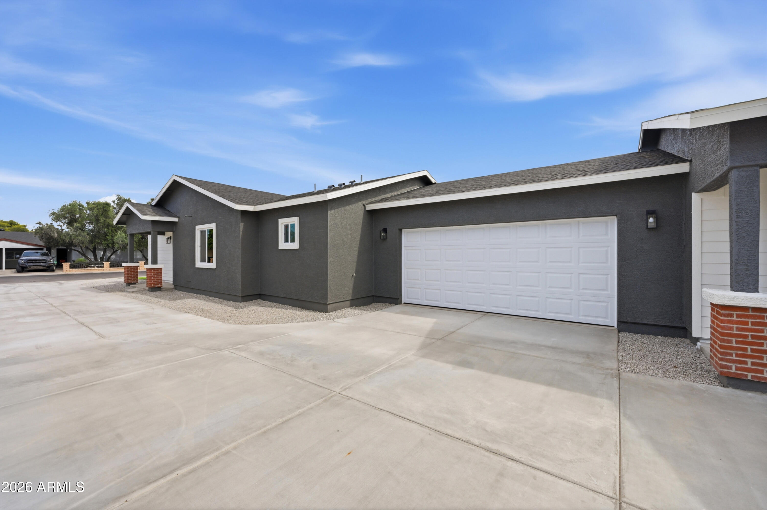 GLENWOOD PARKWAY - Residential Income