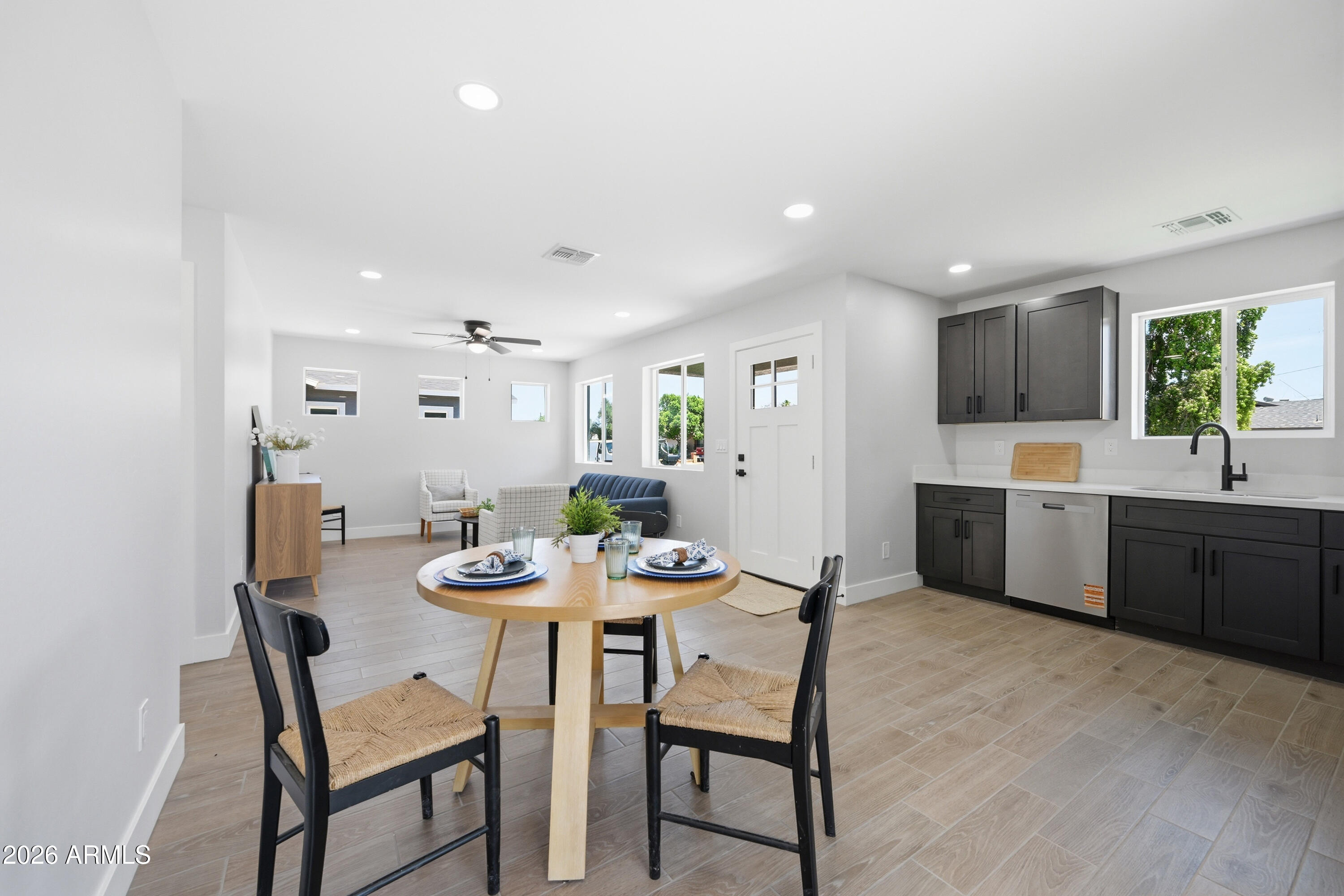 GLENWOOD PARKWAY - Residential Income