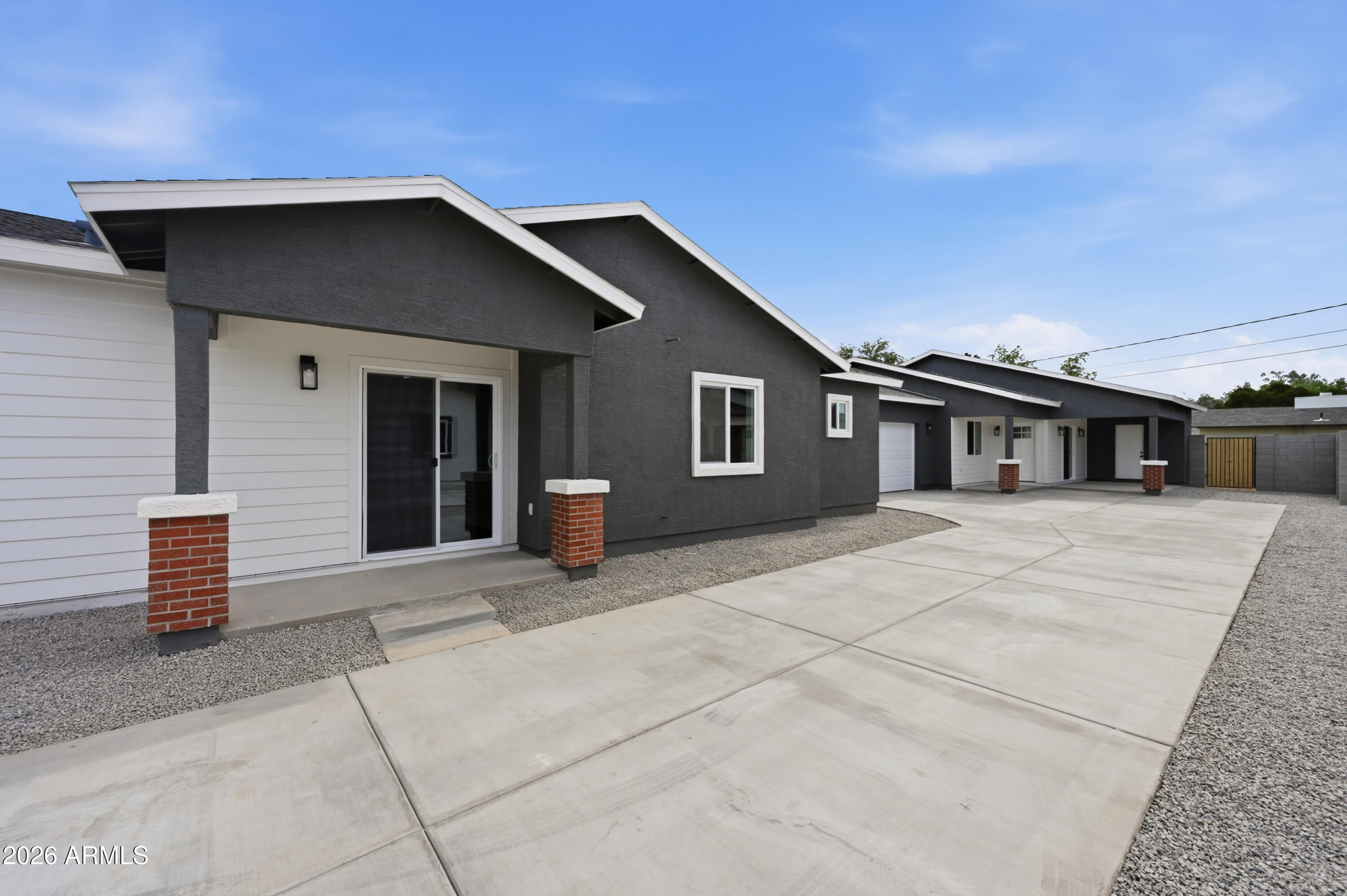 GLENWOOD PARKWAY - Residential Income