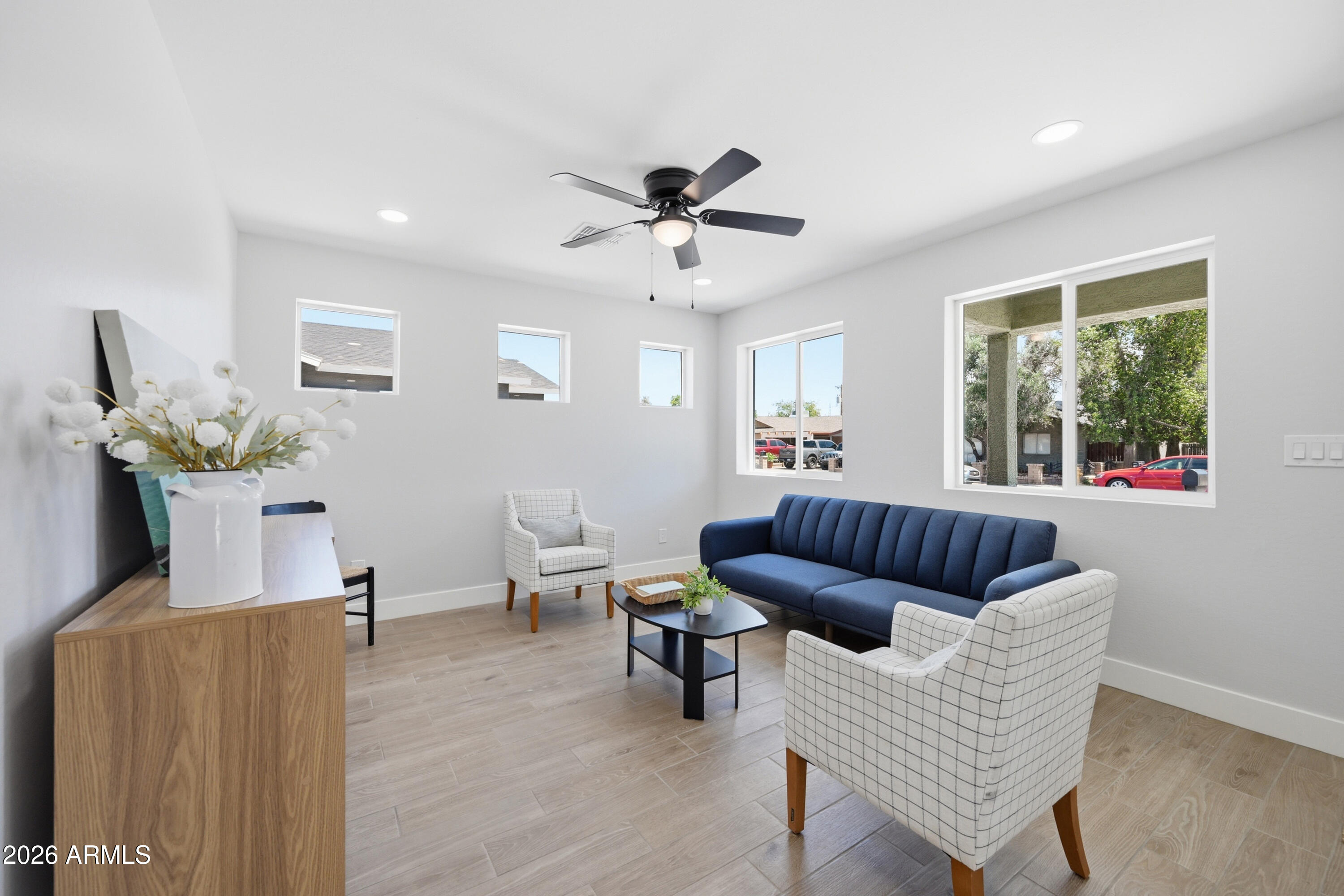 GLENWOOD PARKWAY - Residential Income