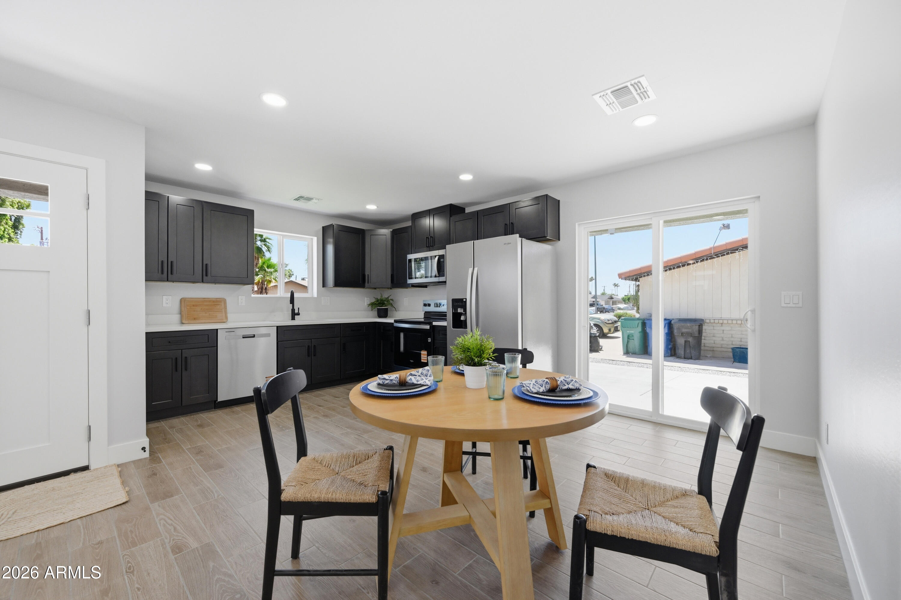 GLENWOOD PARKWAY - Residential Income