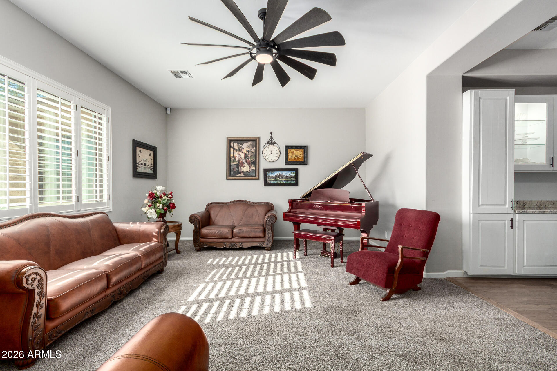 494 W VIA DE PALMAS --