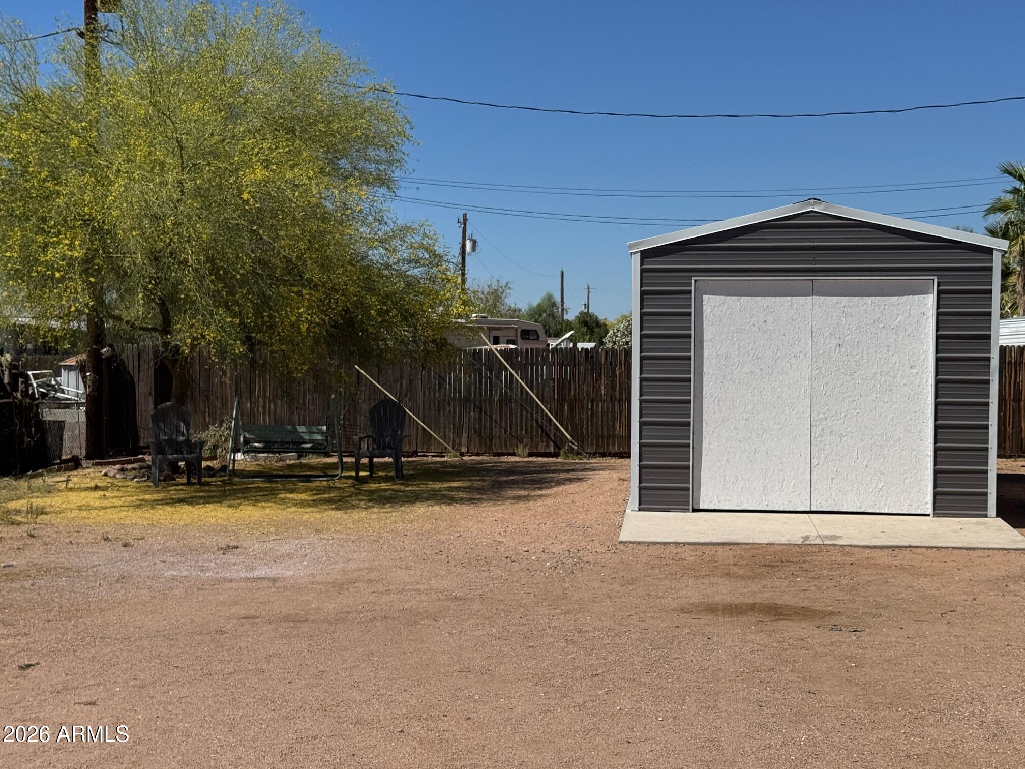 1922 N DESERT VIEW Drive -